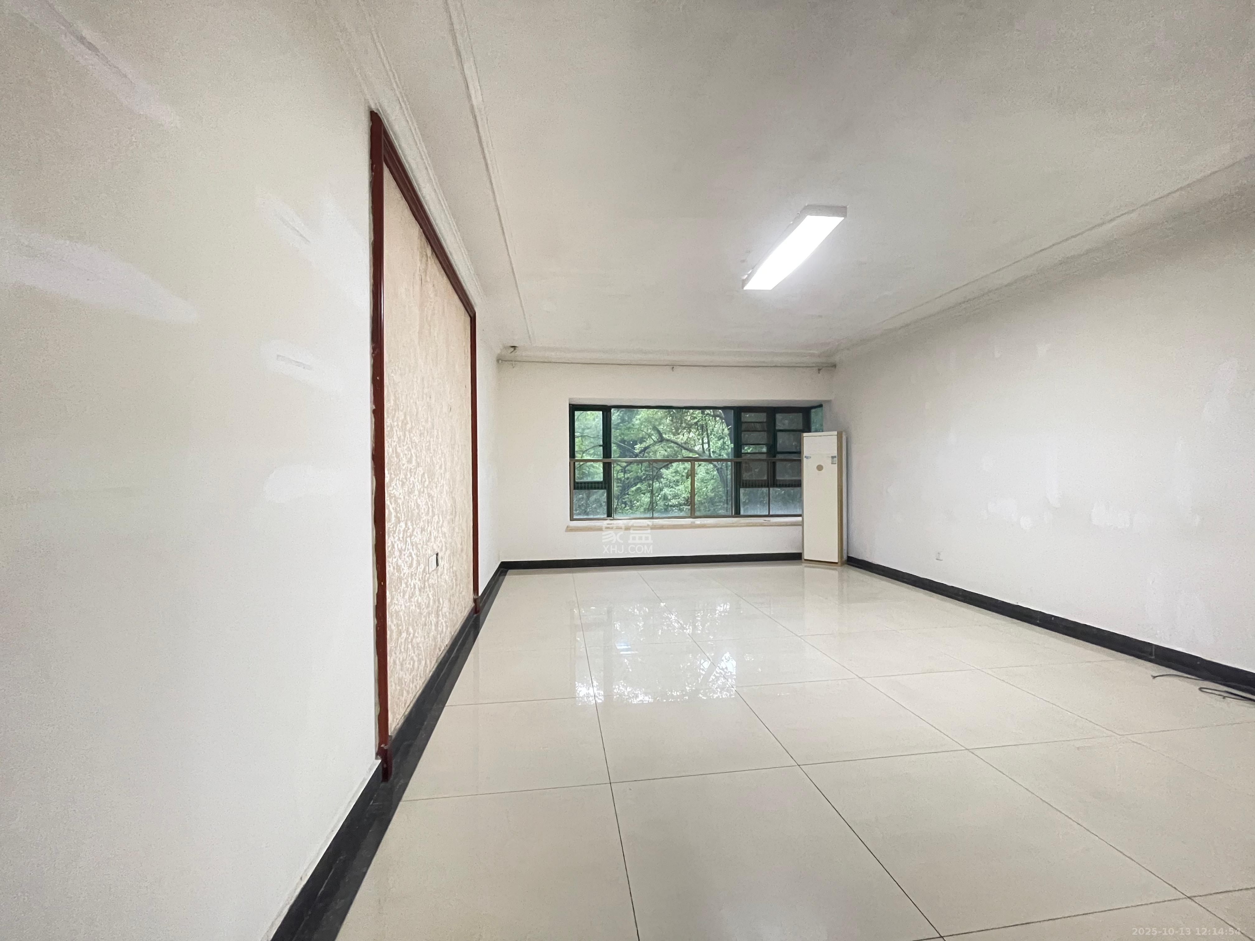 恒大名都  3室2厅4卫    3600.0元/月 恒大名都  3室2厅4卫    3600.0元/月