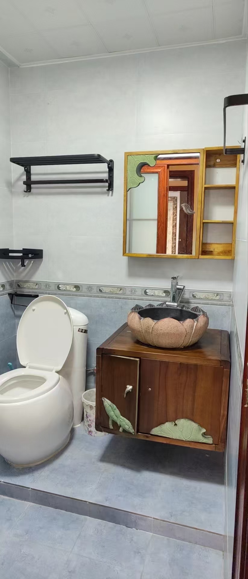 保利中央海岸一二期 3室2厅2卫 200.0万 保利中央海岸一二期 3室2厅2卫 200.0万客厅