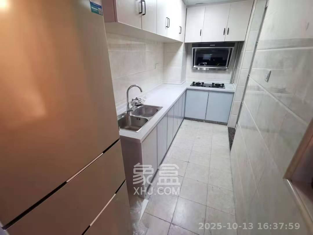 天麓尚层  3室2厅1卫    2300.0元/月 天麓尚层  3室2厅1卫    2300.0元/月室内图