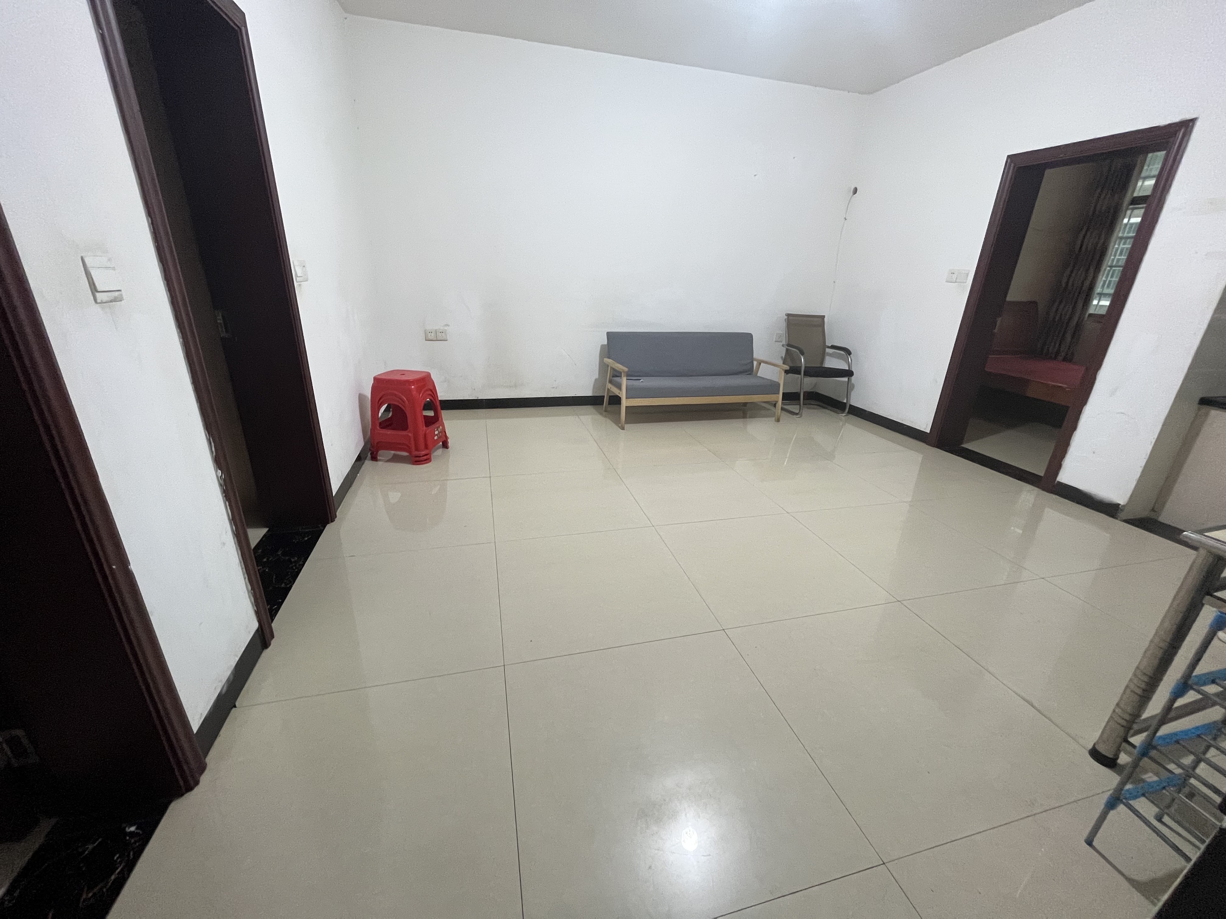 罗家小区西区  2室1厅1卫    800.0元/月