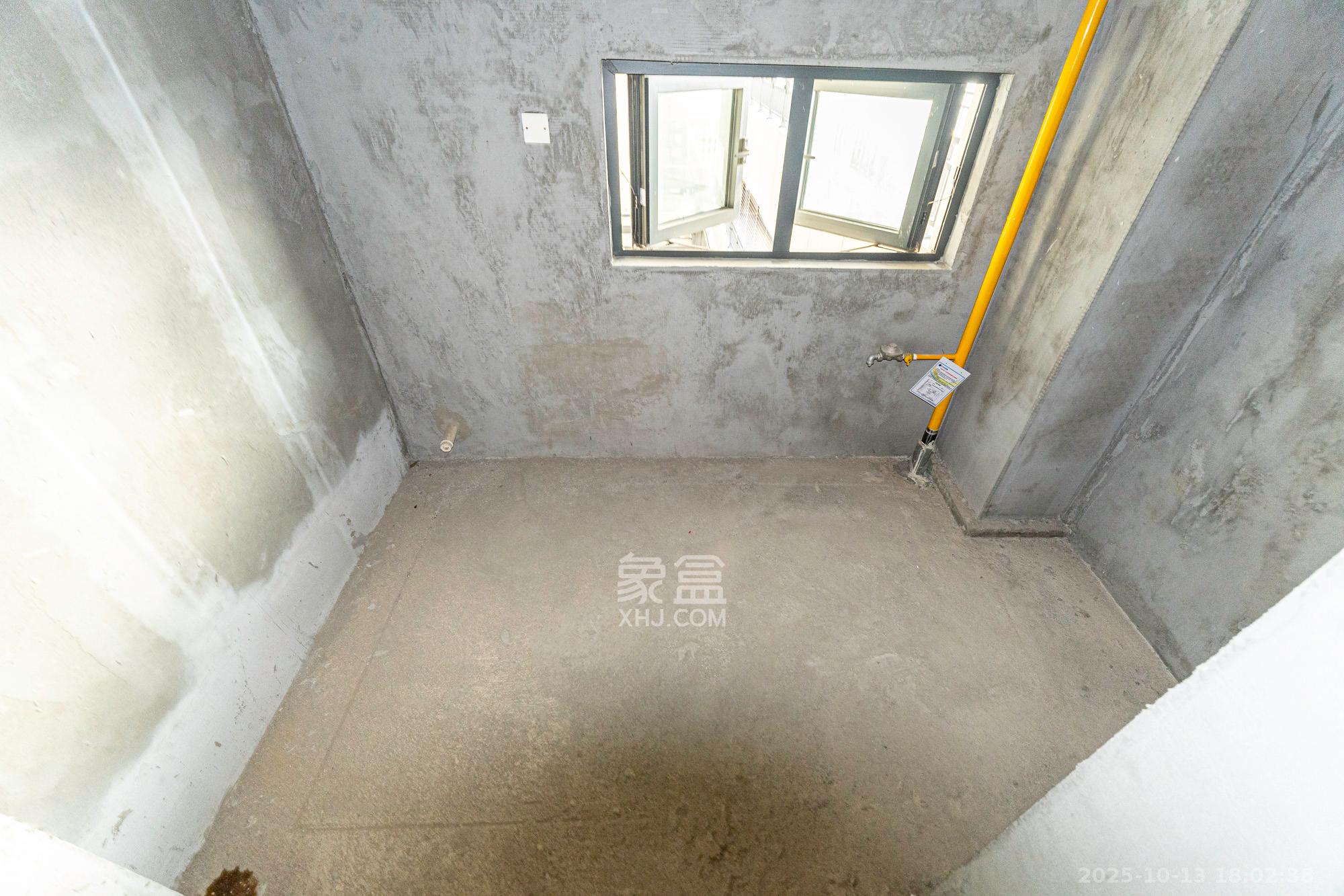 保利和光尘樾  3室2厅2卫    116.0万厨房