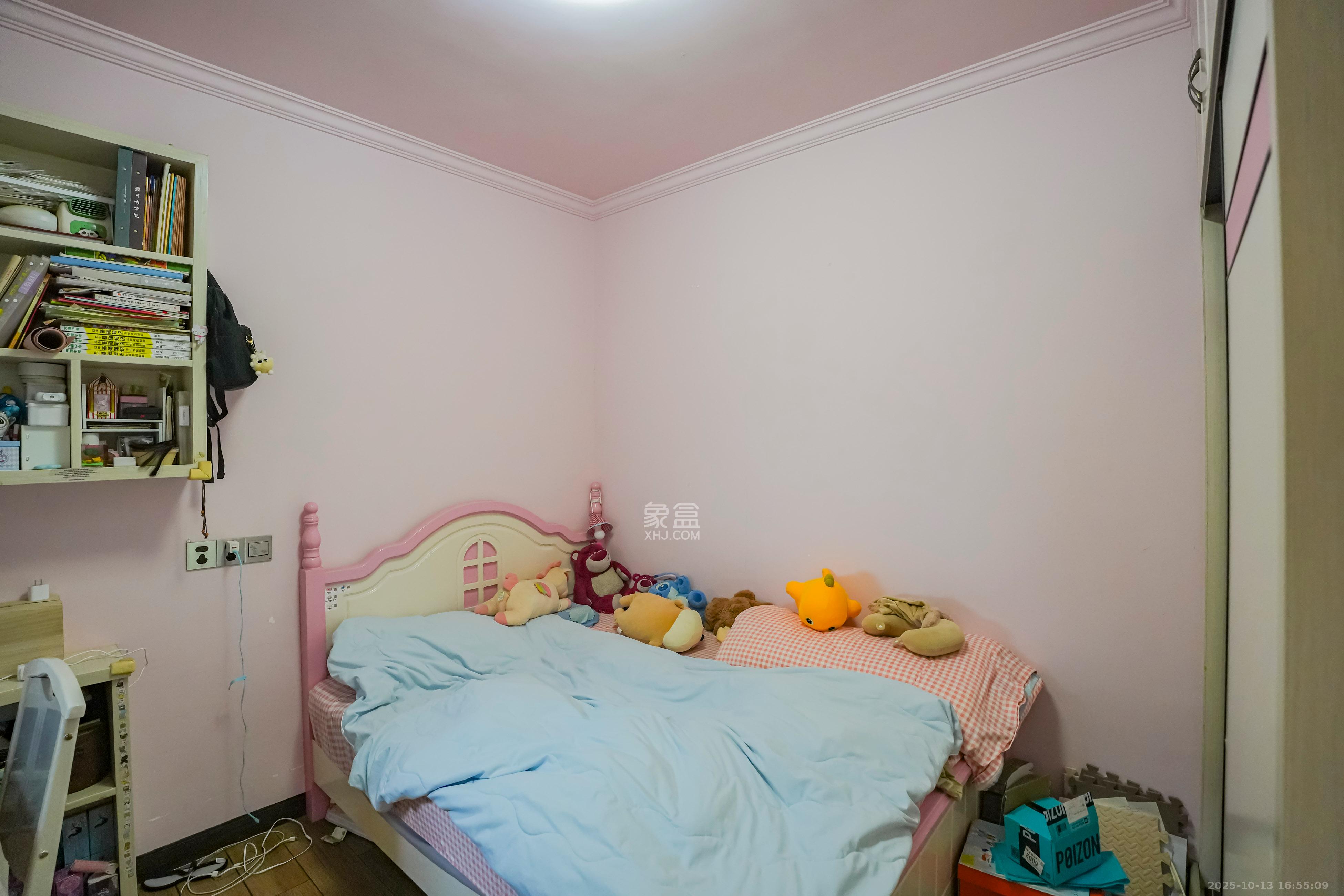 鑫利家园  2室2厅1卫    65.0万卧室