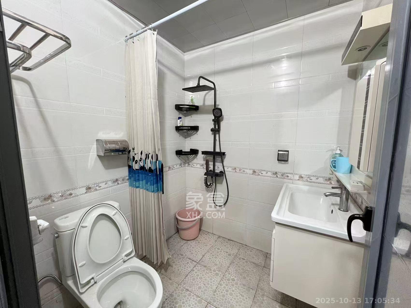 东怡外国（南湖一号)  2室1厅1卫    2600.0元/月室内图