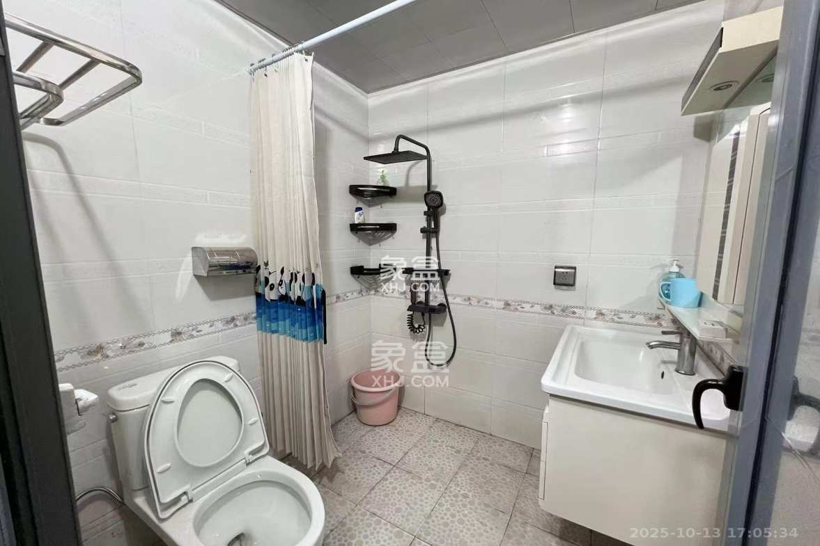 东怡外国(南湖一号) 2室1厅1卫 2600.0元/月 东怡外国(南湖一号) 2室1厅1卫 2600.0元/月室内图