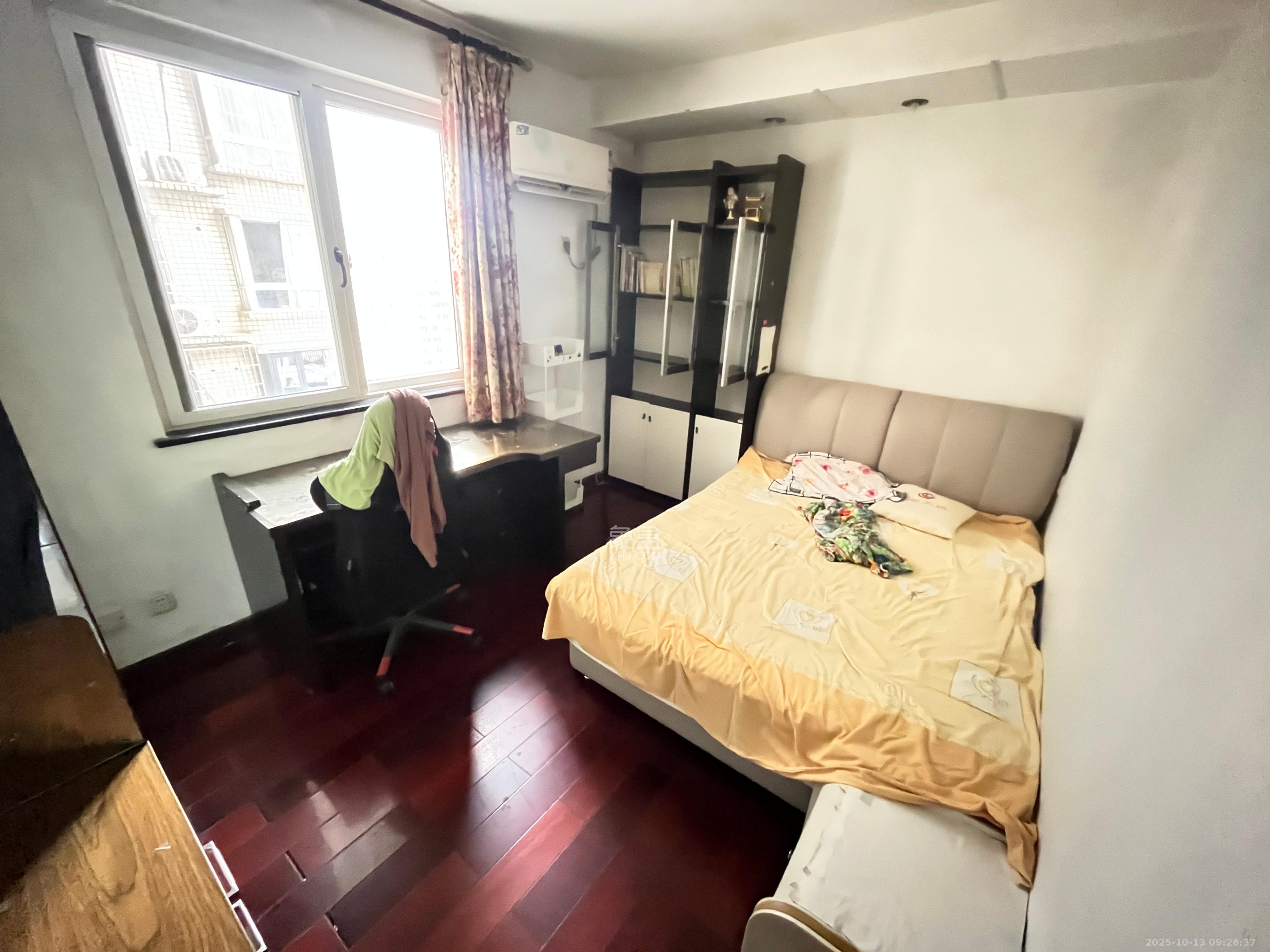 海利华宫大厦  2室1厅1卫    3500.0元/月 海利华宫大厦  2室1厅1卫    3500.0元/月室内图