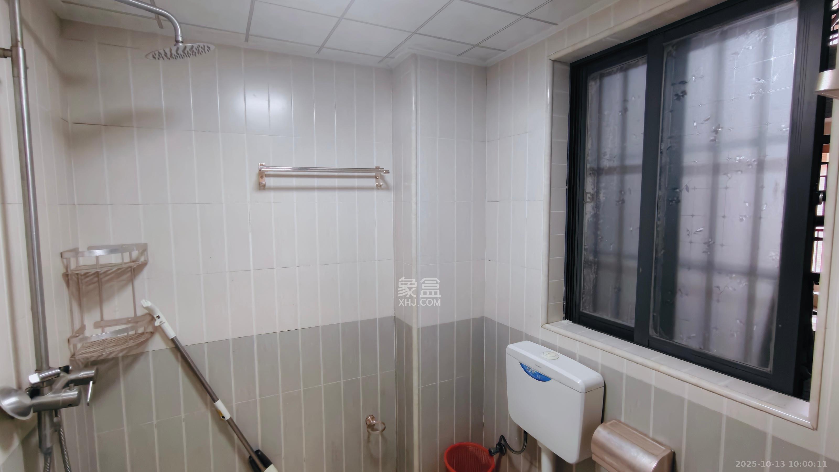 辉宏橄榄城  3室2厅1卫    2000.0元/月 辉宏橄榄城  3室2厅1卫    2000.0元/月室内图