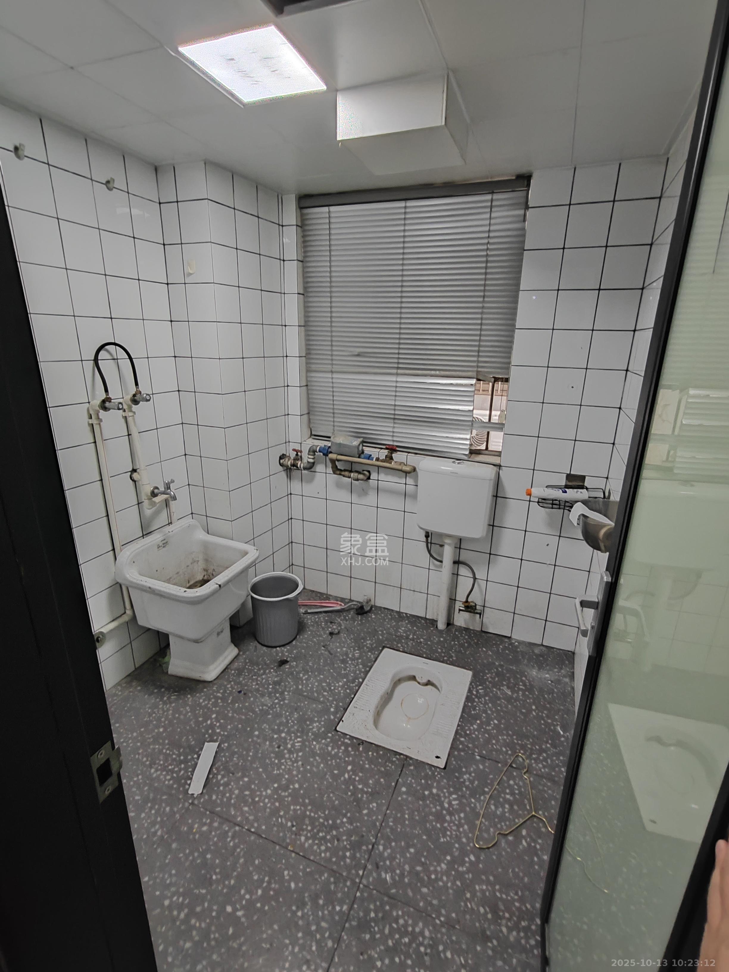 新世界百货（湖南供销大厦）  3室2厅1卫    7000.0元/月室内图