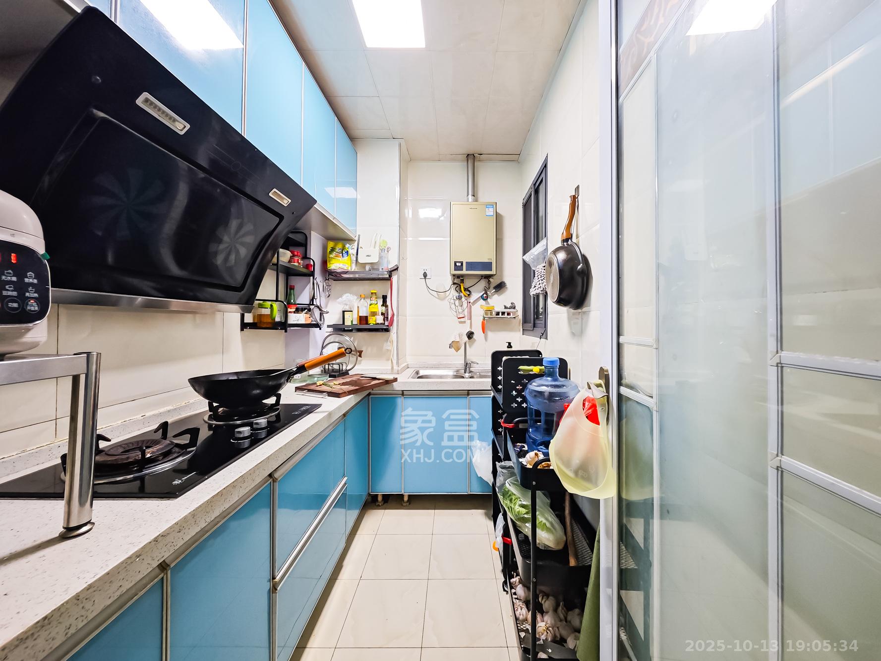 秀峰景园（领秀峰）  2室1厅1卫    42.0万厨房