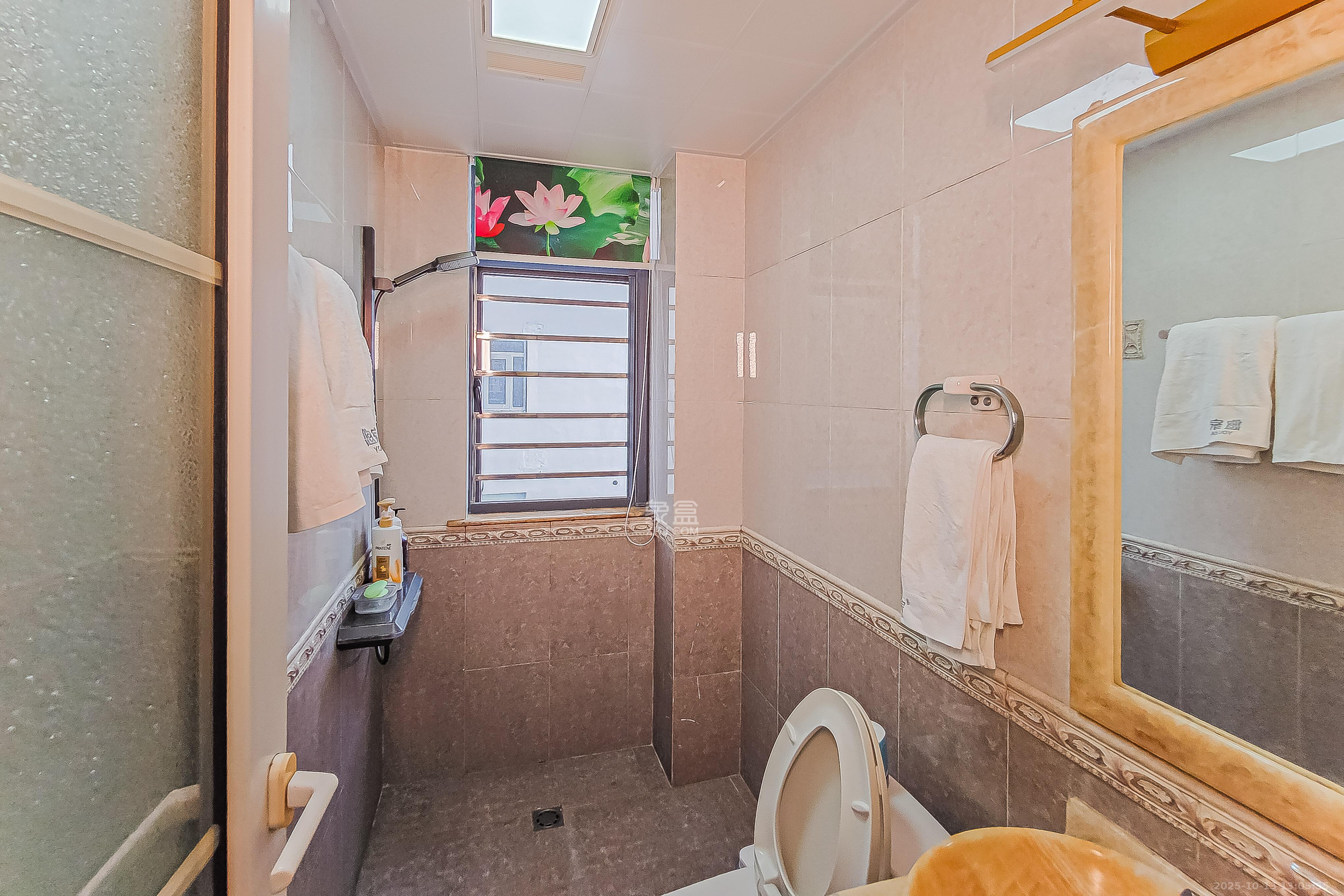 书院观邸 4室2厅1卫 238.0万 书院观邸 4室2厅1卫 238.0万卫生间