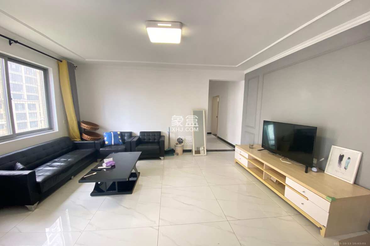 汇景豪庭 2室2厅1卫 2400.0元/月 汇景豪庭 2室2厅1卫 2400.0元/月室内图