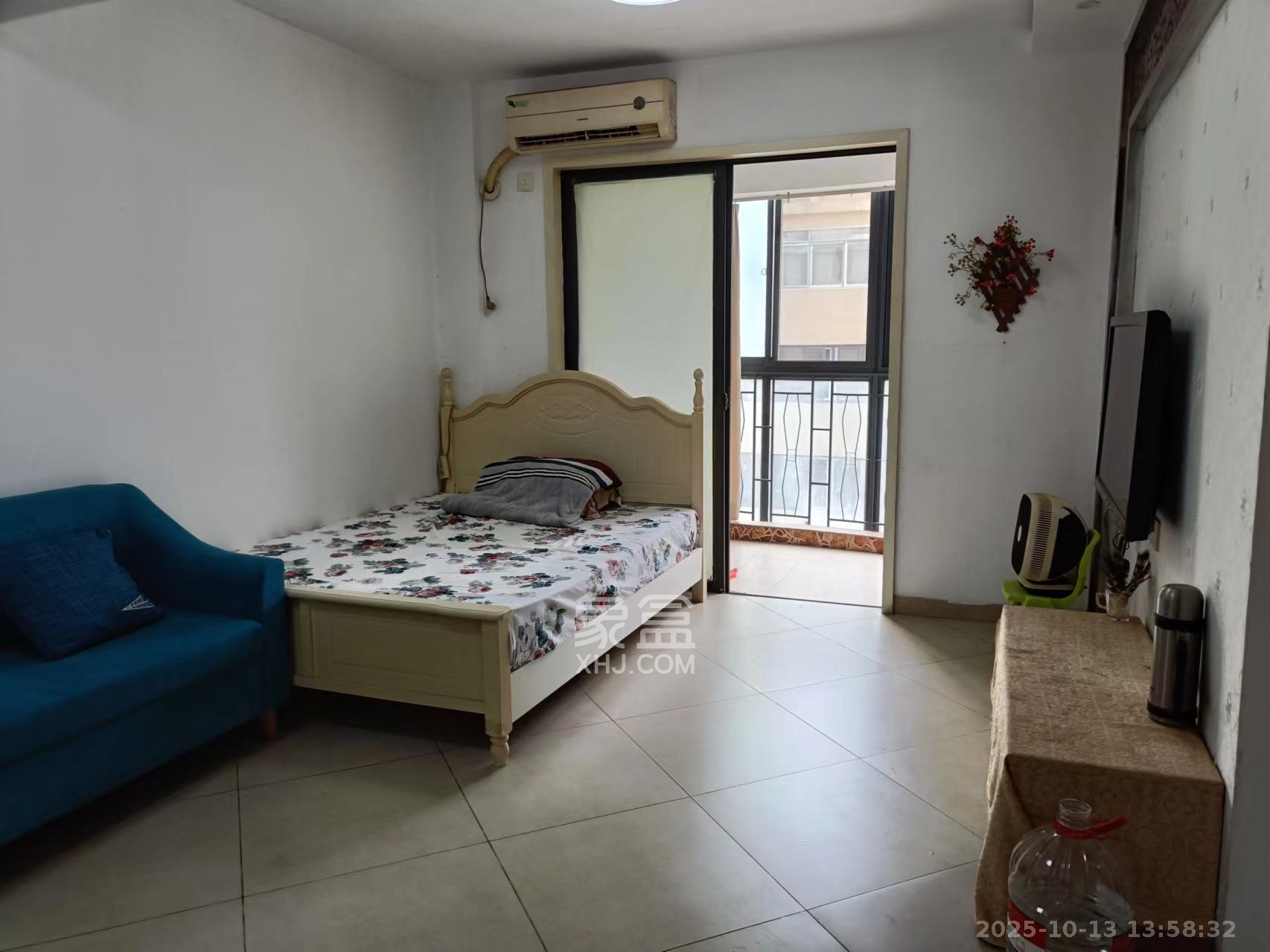 西城龙庭  1室1厅1卫    1800.0元/月 西城龙庭  1室1厅1卫    1800.0元/月