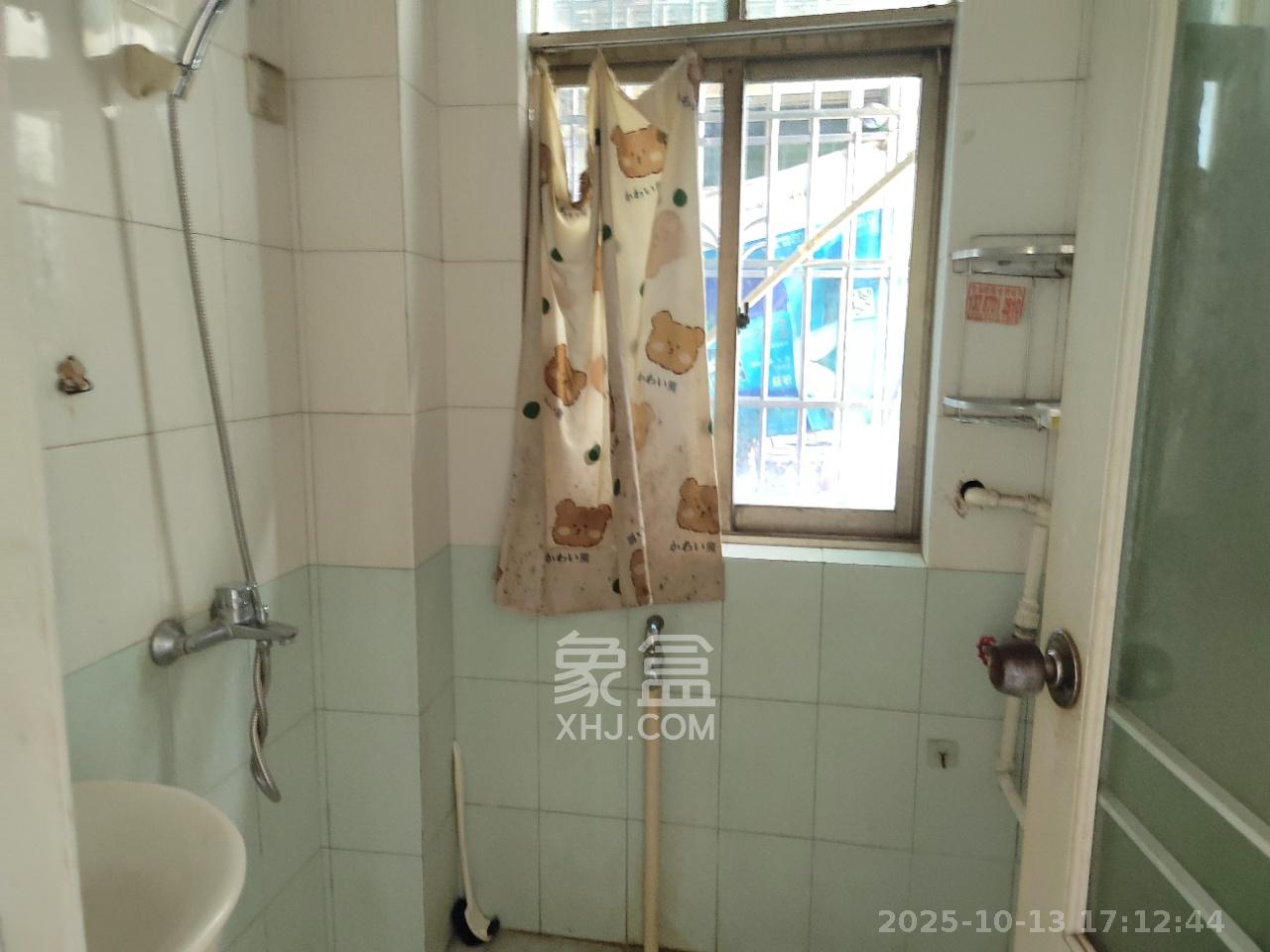 仁和家园  3室2厅2卫    1200.0元/月 仁和家园  3室2厅2卫    1200.0元/月室内图