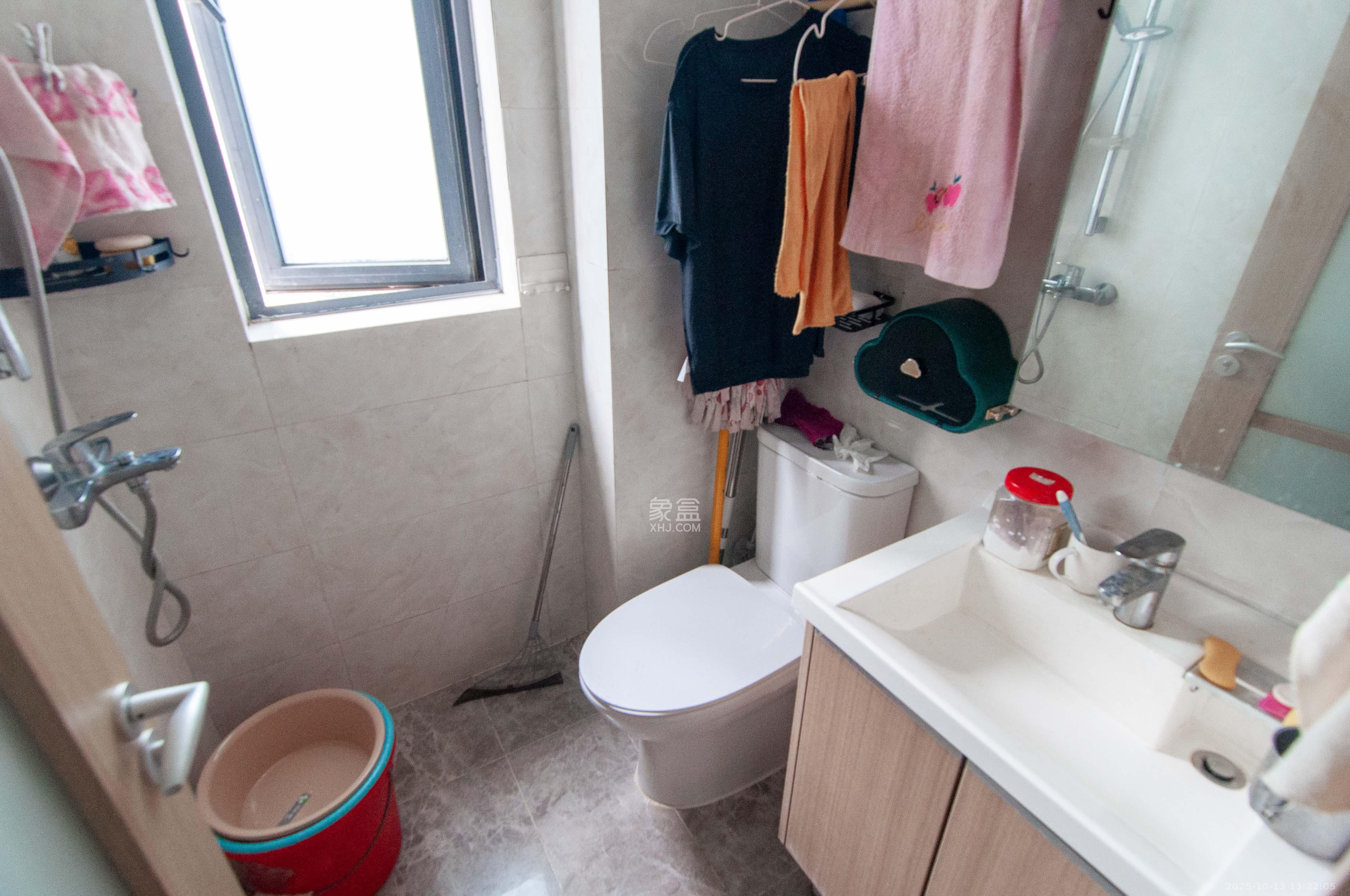 卓越浅水湾 1室0厅0卫 35.8万 卓越浅水湾 1室0厅0卫 35.8万卫生间