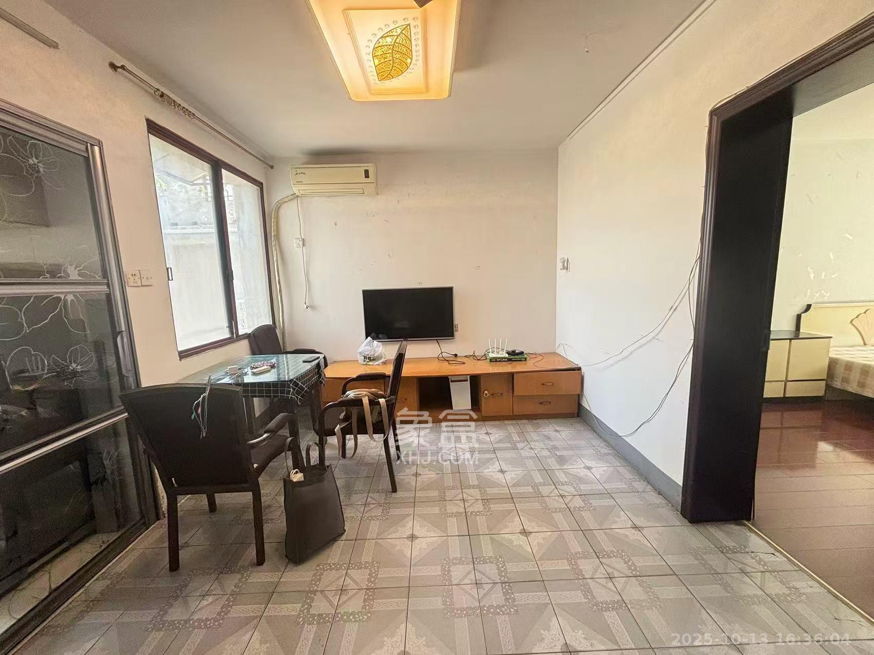 人民新村  3室1厅1卫    1700.0元/月