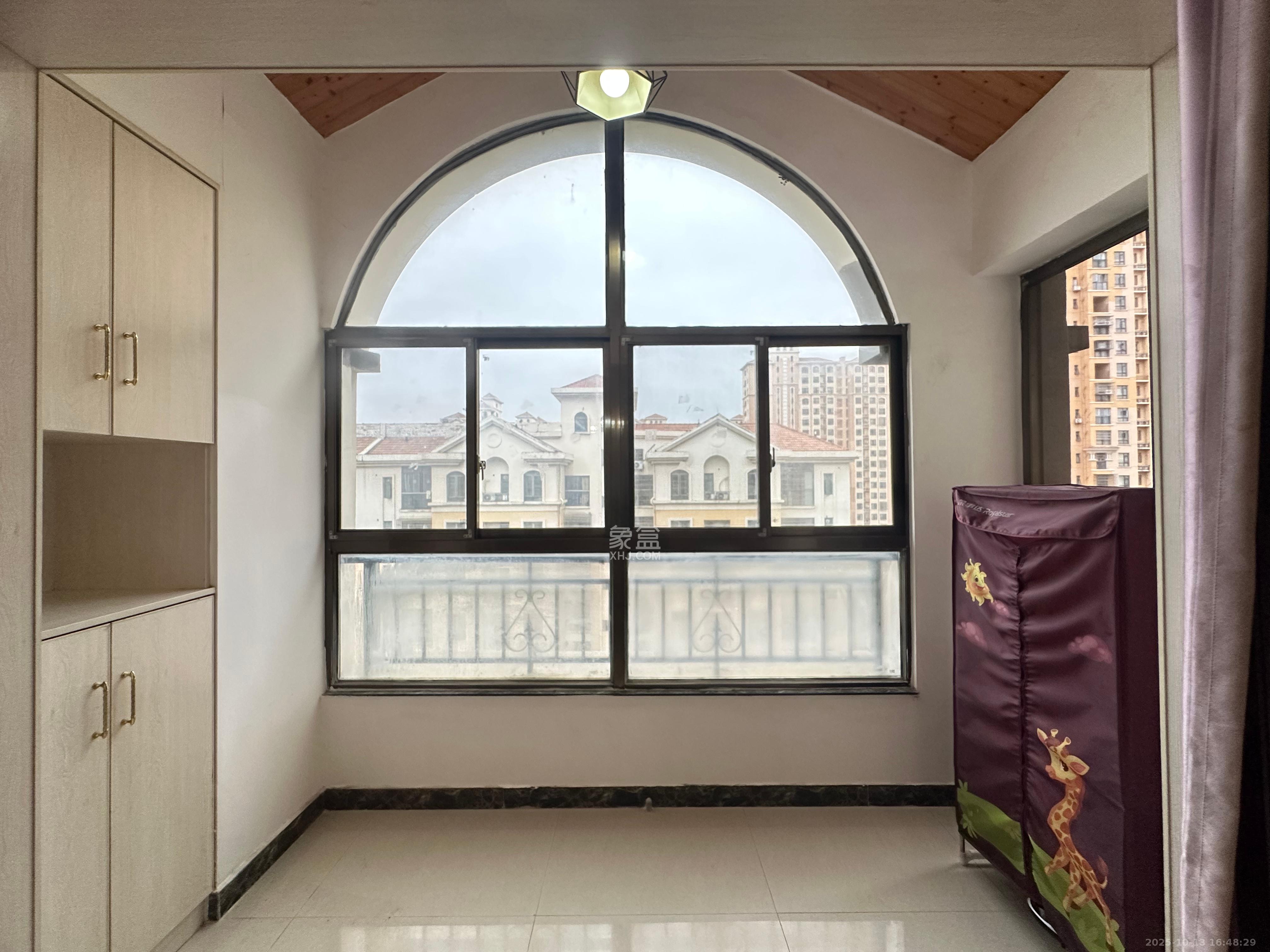 米兰春天  3室2厅1卫    1700.0元/月 米兰春天  3室2厅1卫    1700.0元/月