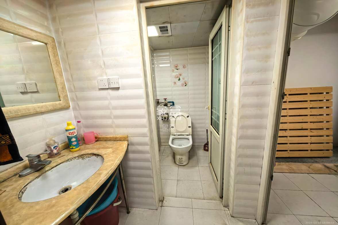 华菱新城地标 2室2厅1卫 1600.0元/月 华菱新城地标 2室2厅1卫 1600.0元/月室内图