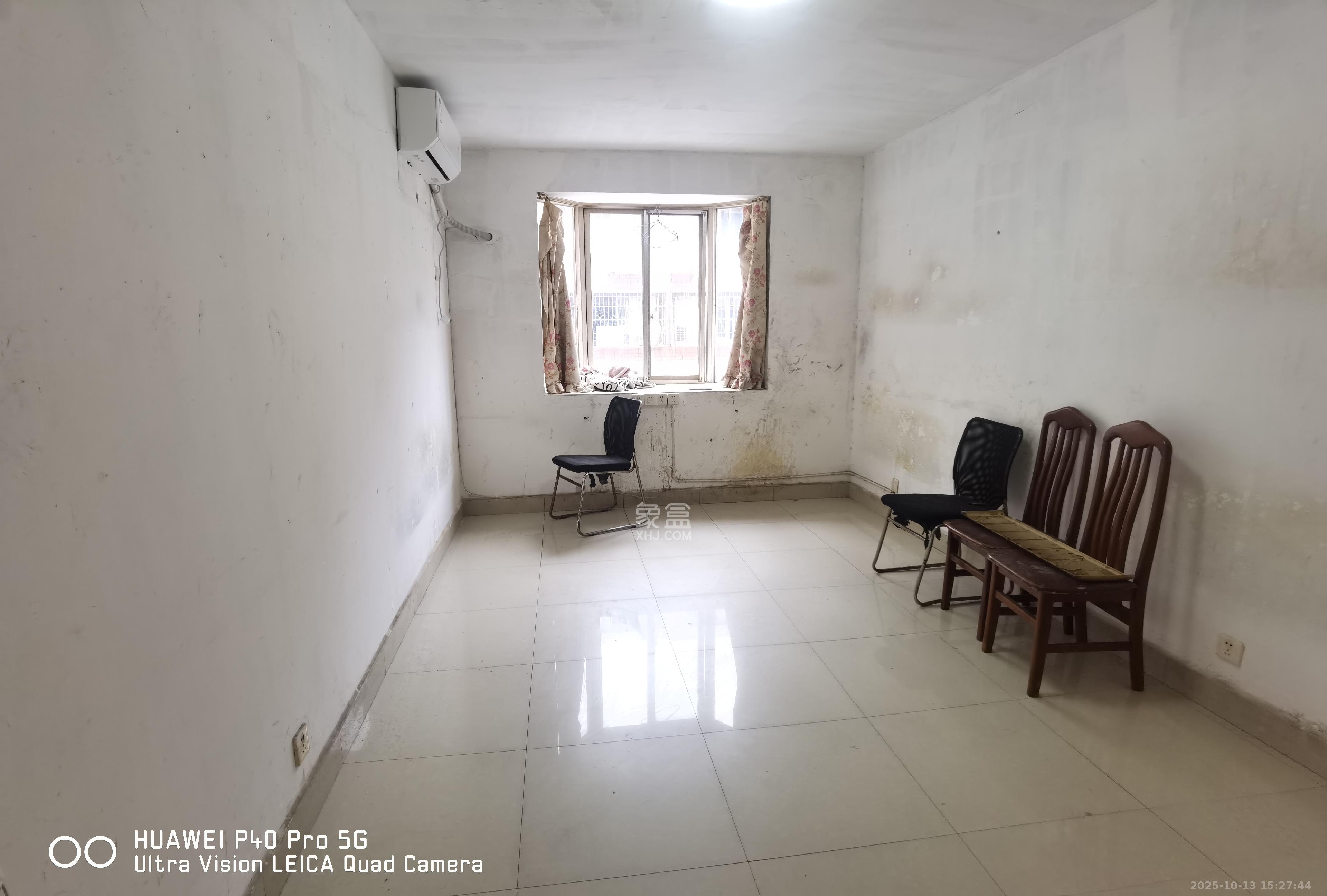 涂北社区-涂北新村  1室2厅1卫    2300.0元/月室内图