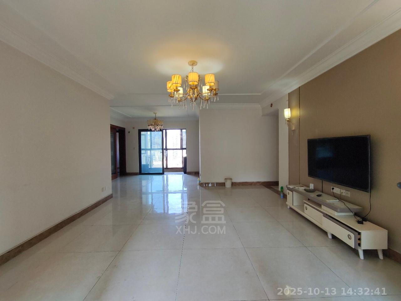 恒大华府 4室2厅2卫 3500.0元/月 恒大华府 4室2厅2卫 3500.0元/月室内图