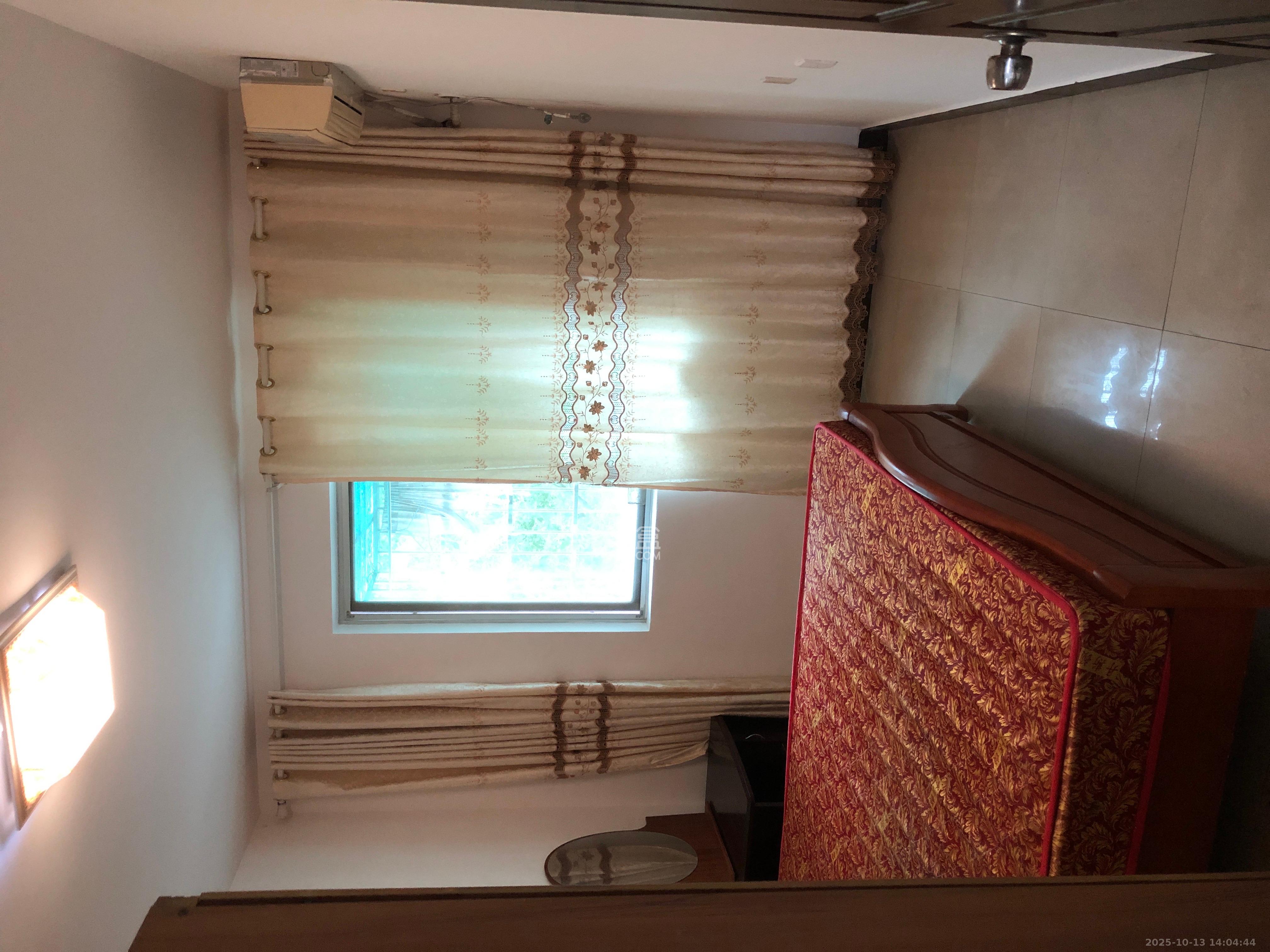 中南汽车世界  3室2厅1卫    1280.0元/月室内图