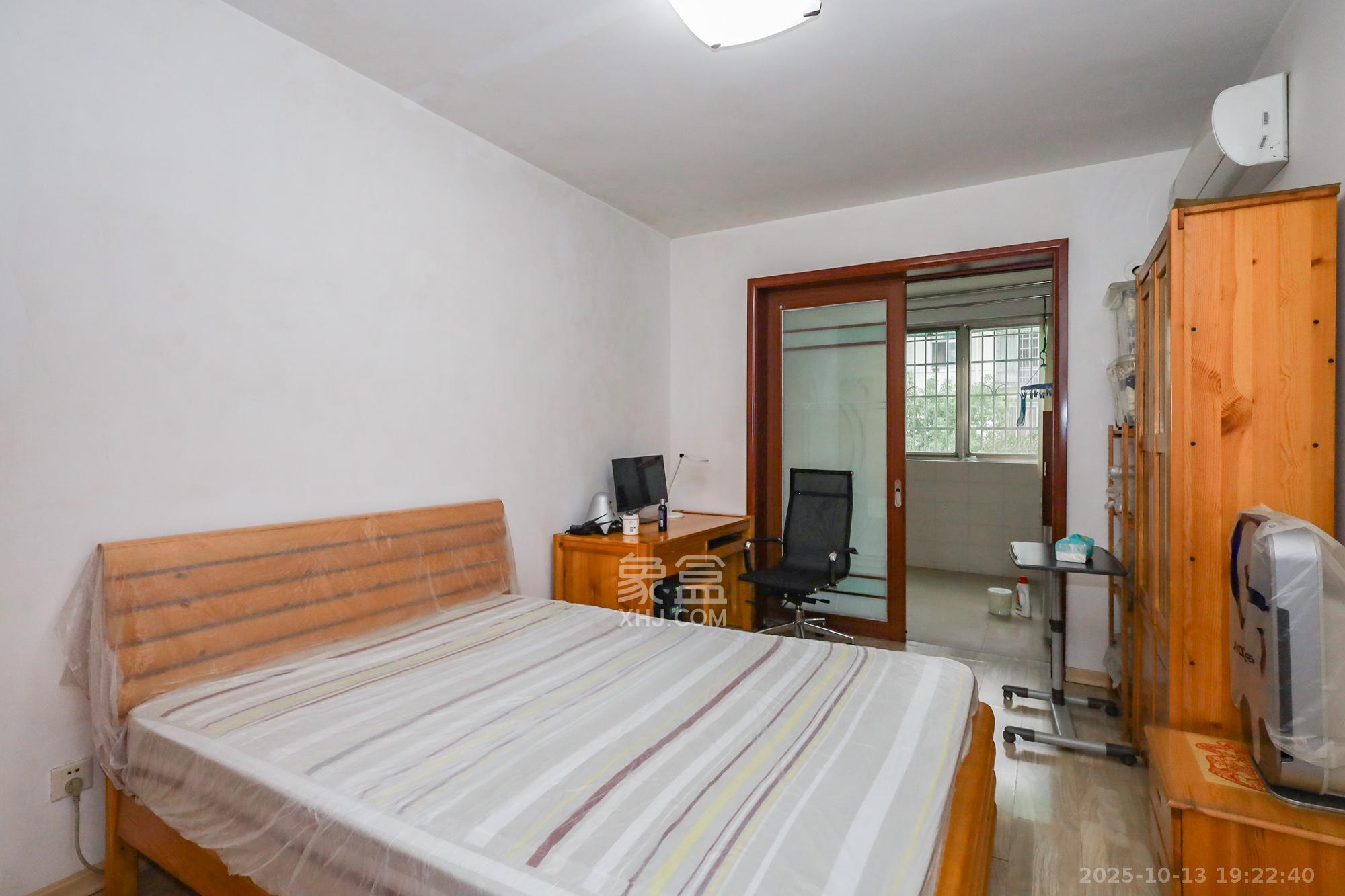 岳麓区检察院宿舍 3室2厅2卫 110.0万 岳麓区检察院宿舍 3室2厅2卫 110.0万卧室