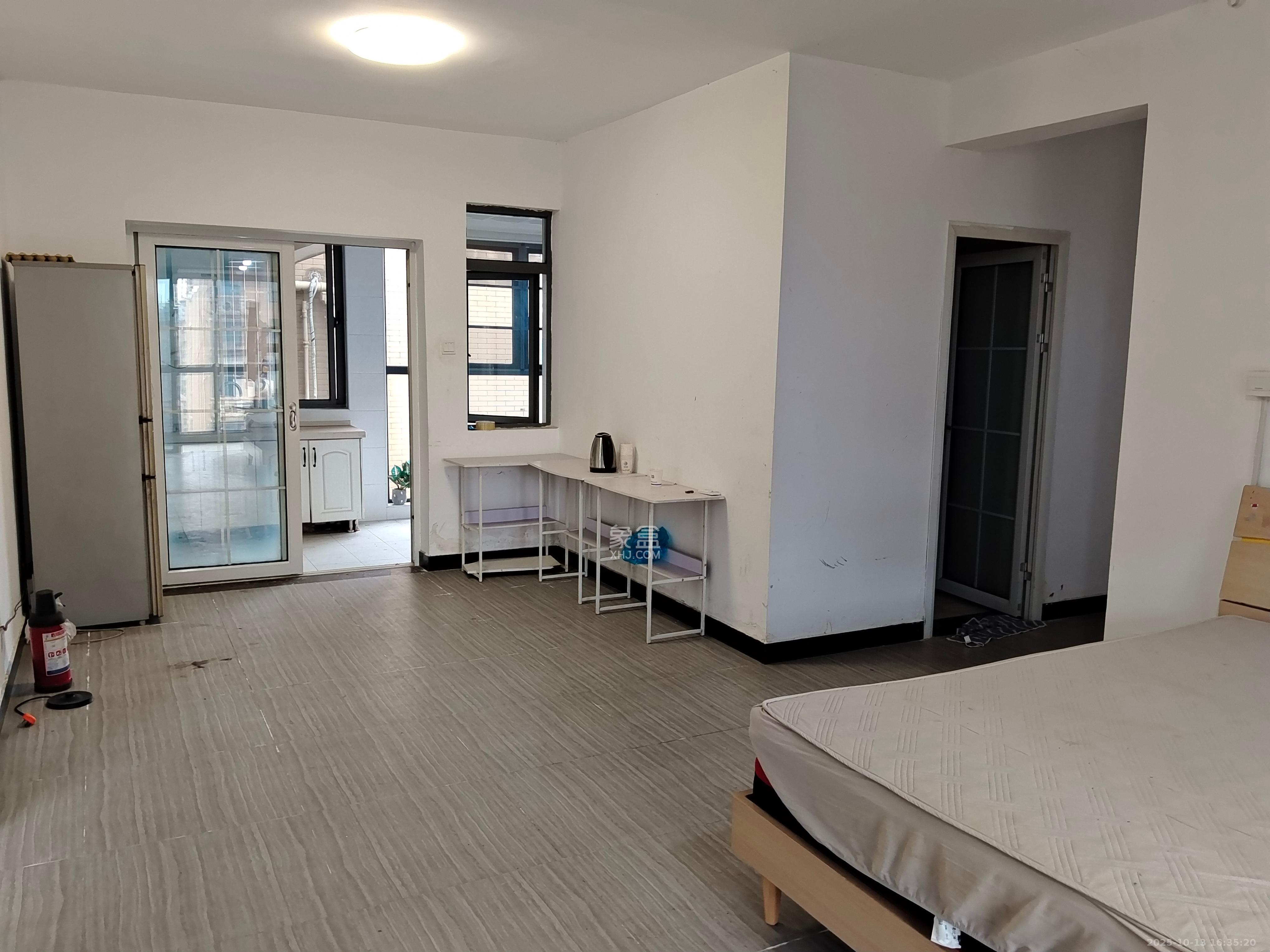 鑫远御文台二期 1室1厅1卫 2800.0元/月 鑫远御文台二期 1室1厅1卫 2800.0元/月室内图