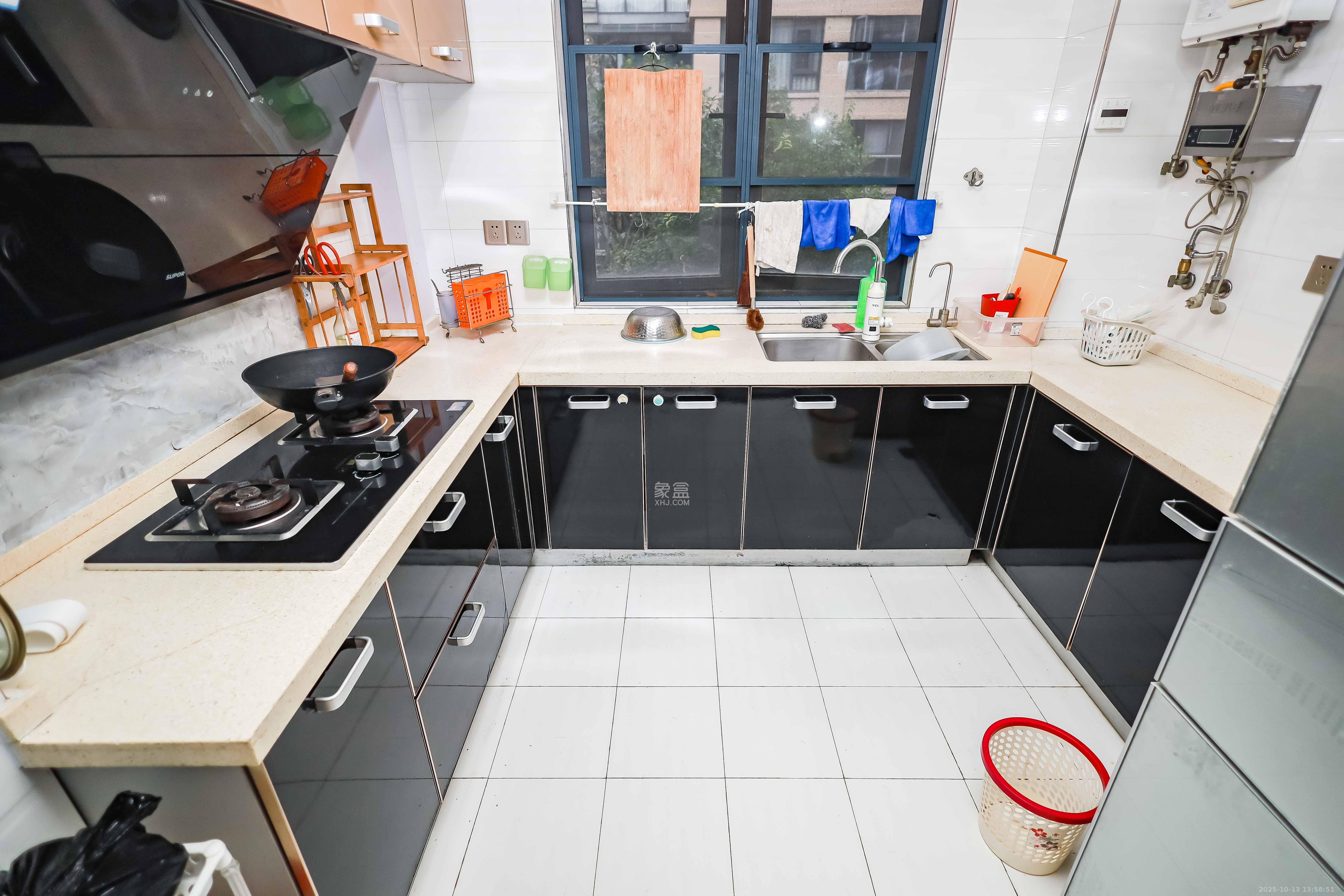 天麓尚层  3室2厅2卫    148.0万 天麓尚层  3室2厅2卫    148.0万厨房