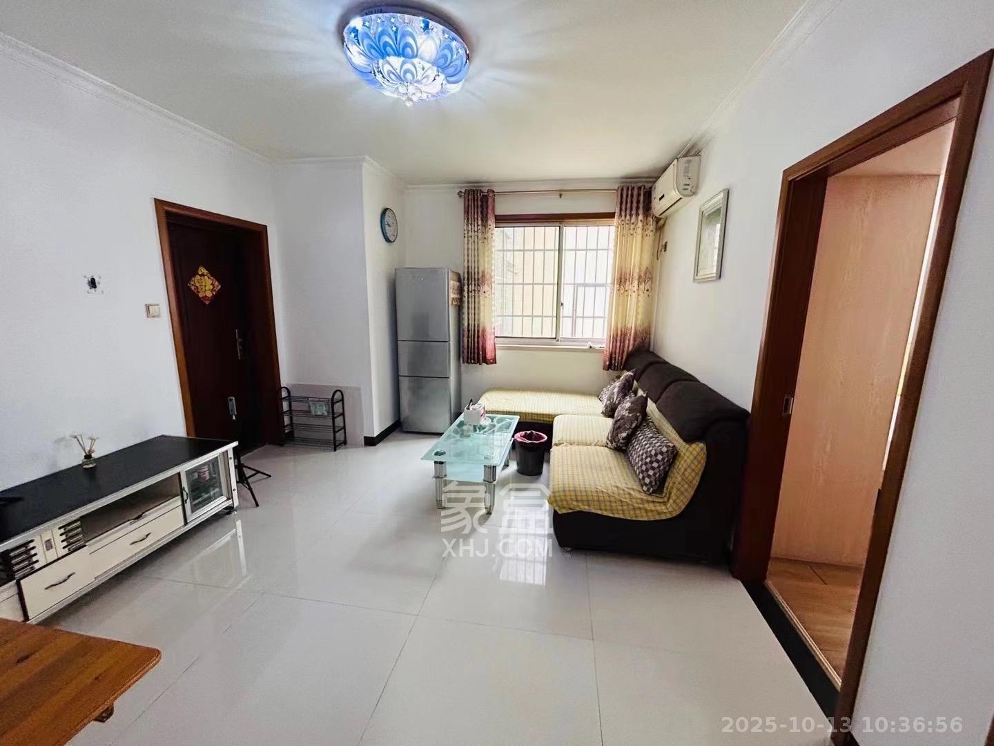 四方锦城  2室2厅1卫    2200.0元/月 四方锦城  2室2厅1卫    2200.0元/月