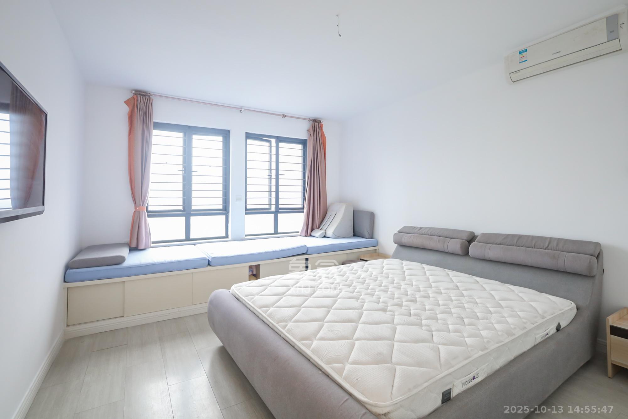 山水誉峰 3室2厅2卫 139.0万 山水誉峰 3室2厅2卫 139.0万卧室