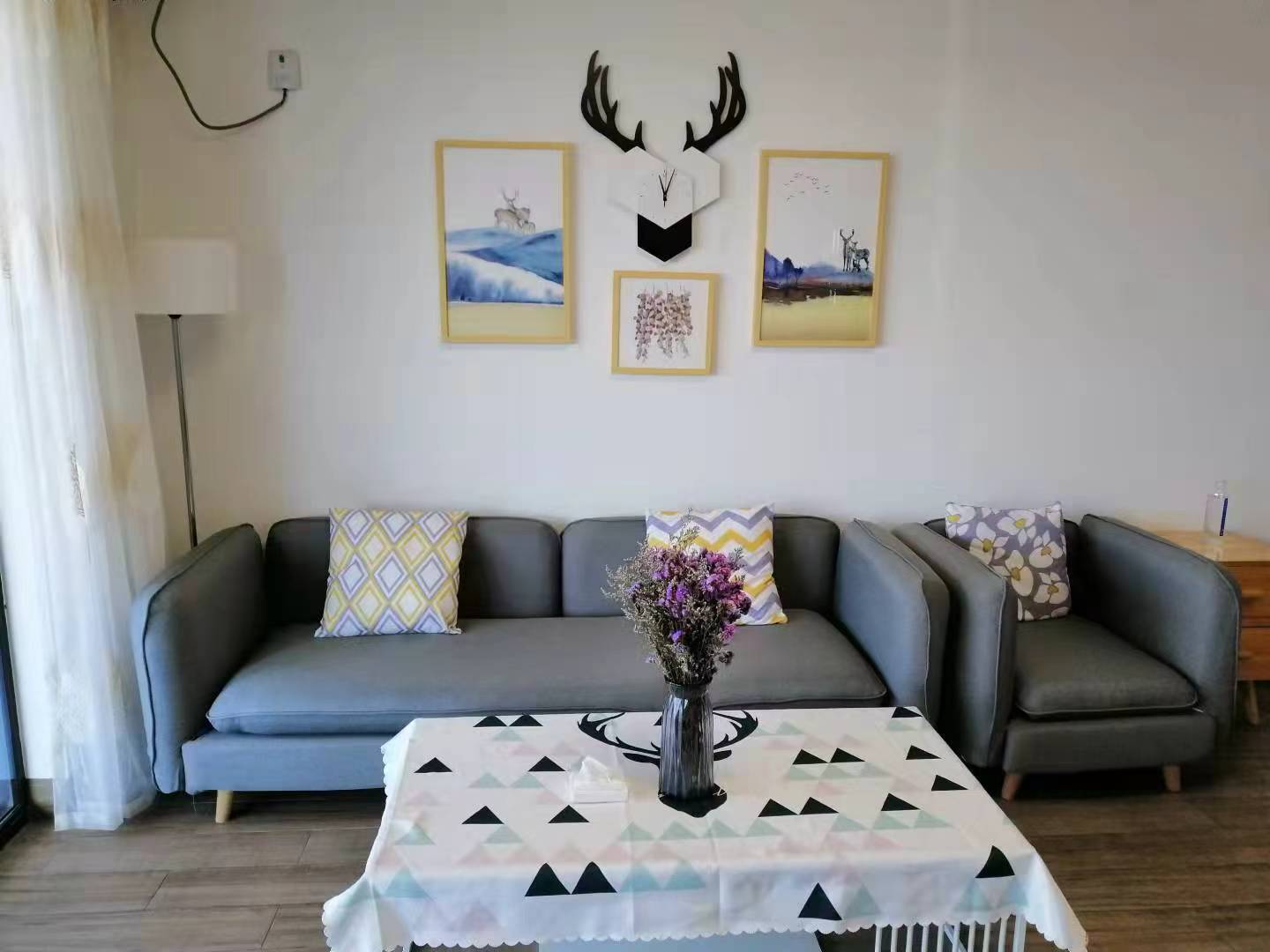 保利中央海岸一二期 3室2厅2卫 3500.0元/月 保利中央海岸一二期 3室2厅2卫 3500.0元/月室内图