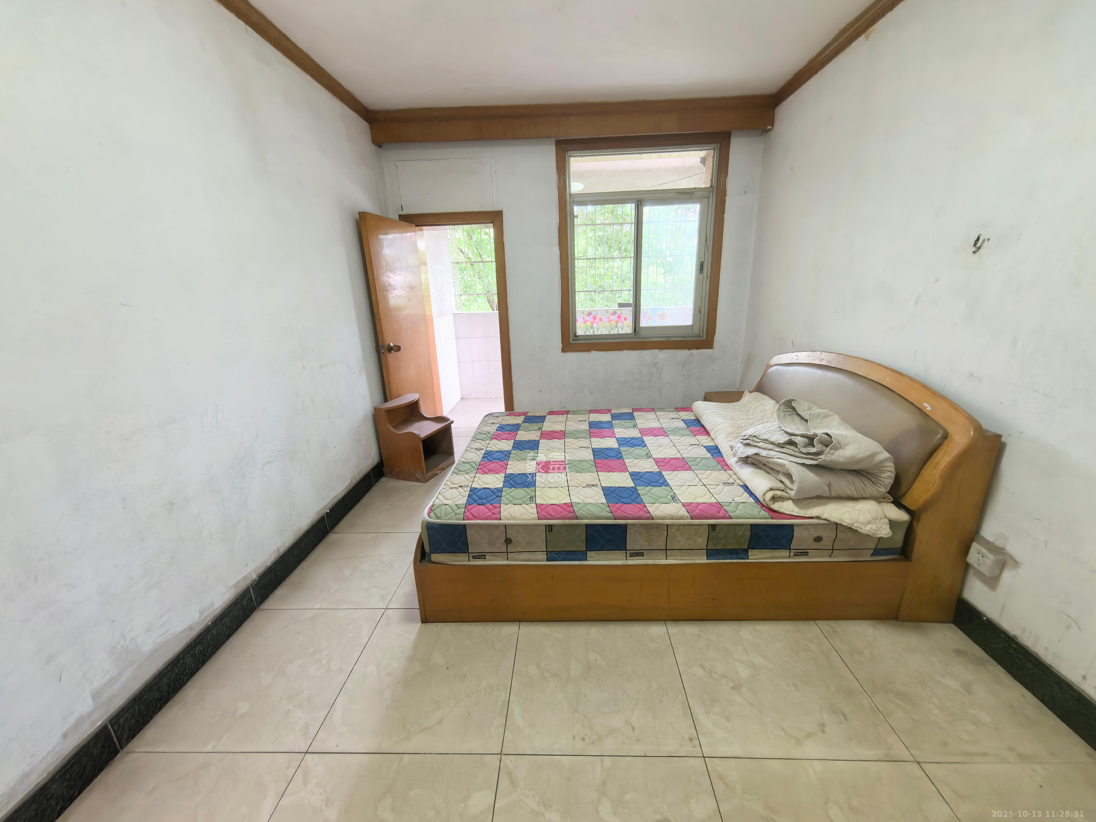 新天小区 3室2厅1卫 1200.0元/月 新天小区 3室2厅1卫 1200.0元/月室内图