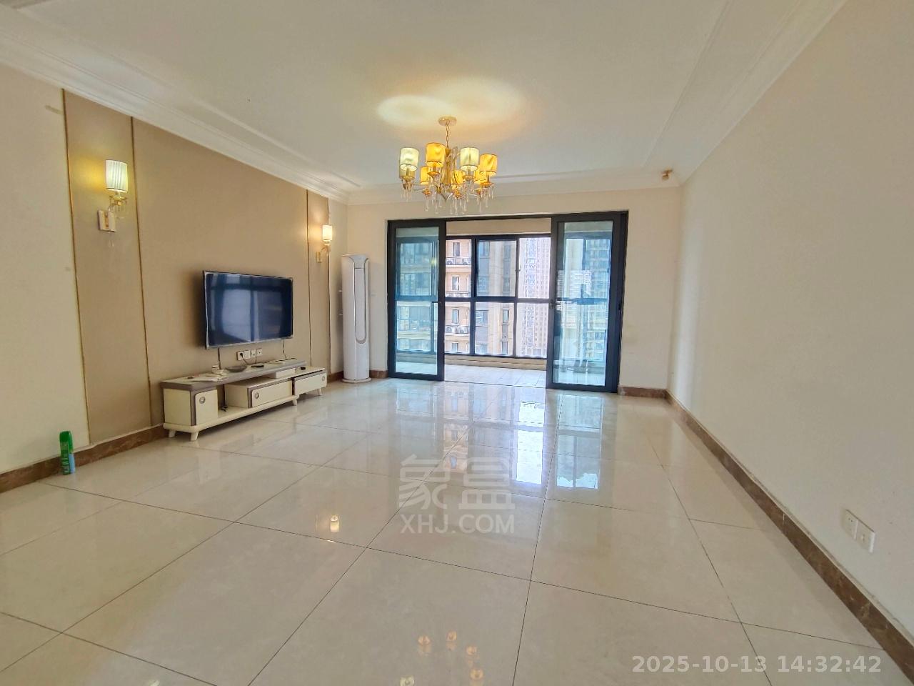 恒大华府 4室2厅2卫 3500.0元/月 恒大华府 4室2厅2卫 3500.0元/月室内图