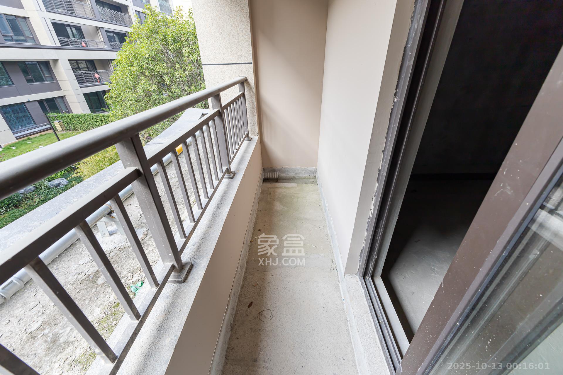 时代建发和著  4室2厅3卫    450.0万 时代建发和著  4室2厅3卫    450.0万阳台