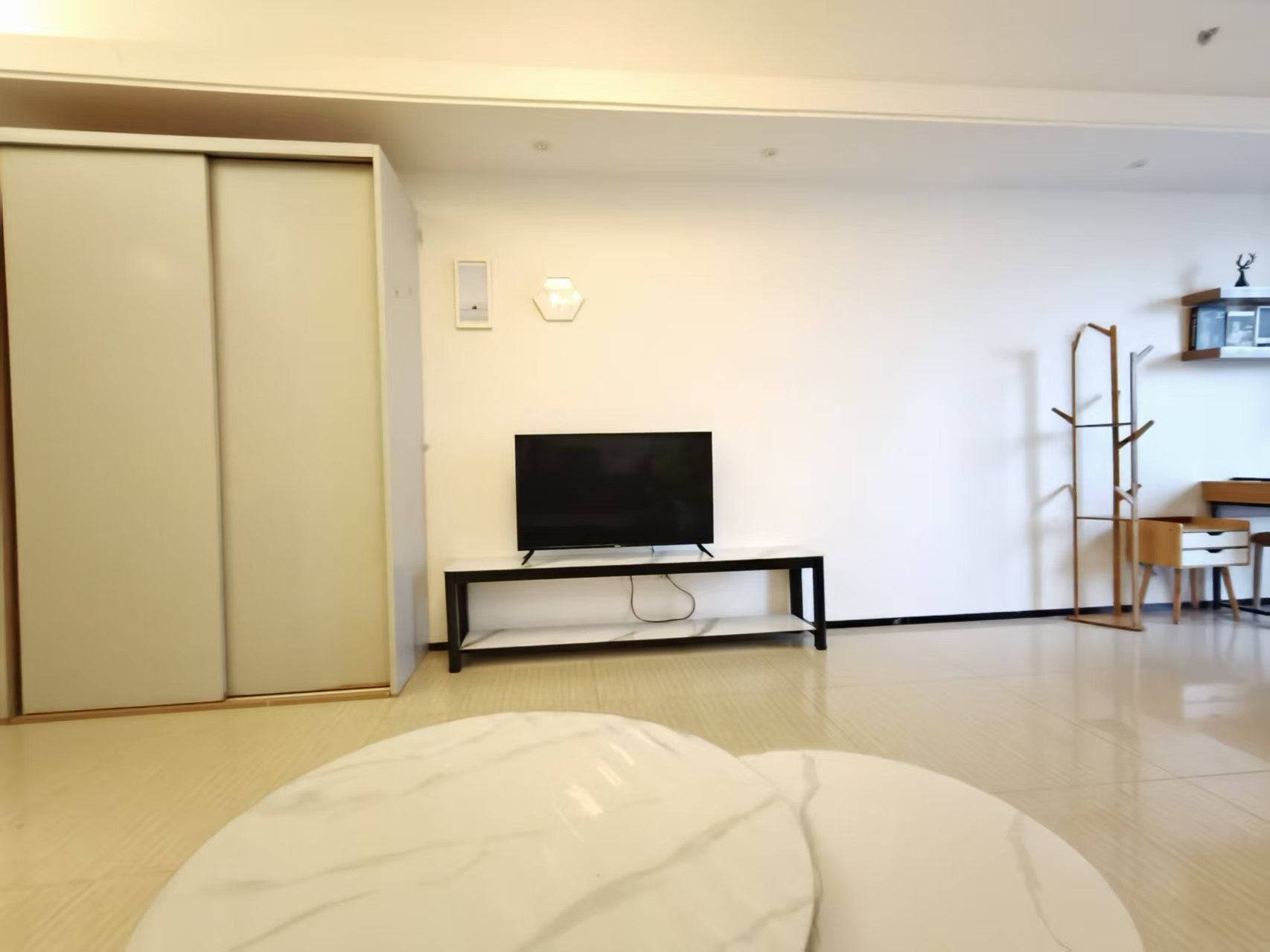 恒大外滩 1室1厅1卫 1900.0元/月 恒大外滩 1室1厅1卫 1900.0元/月室内图