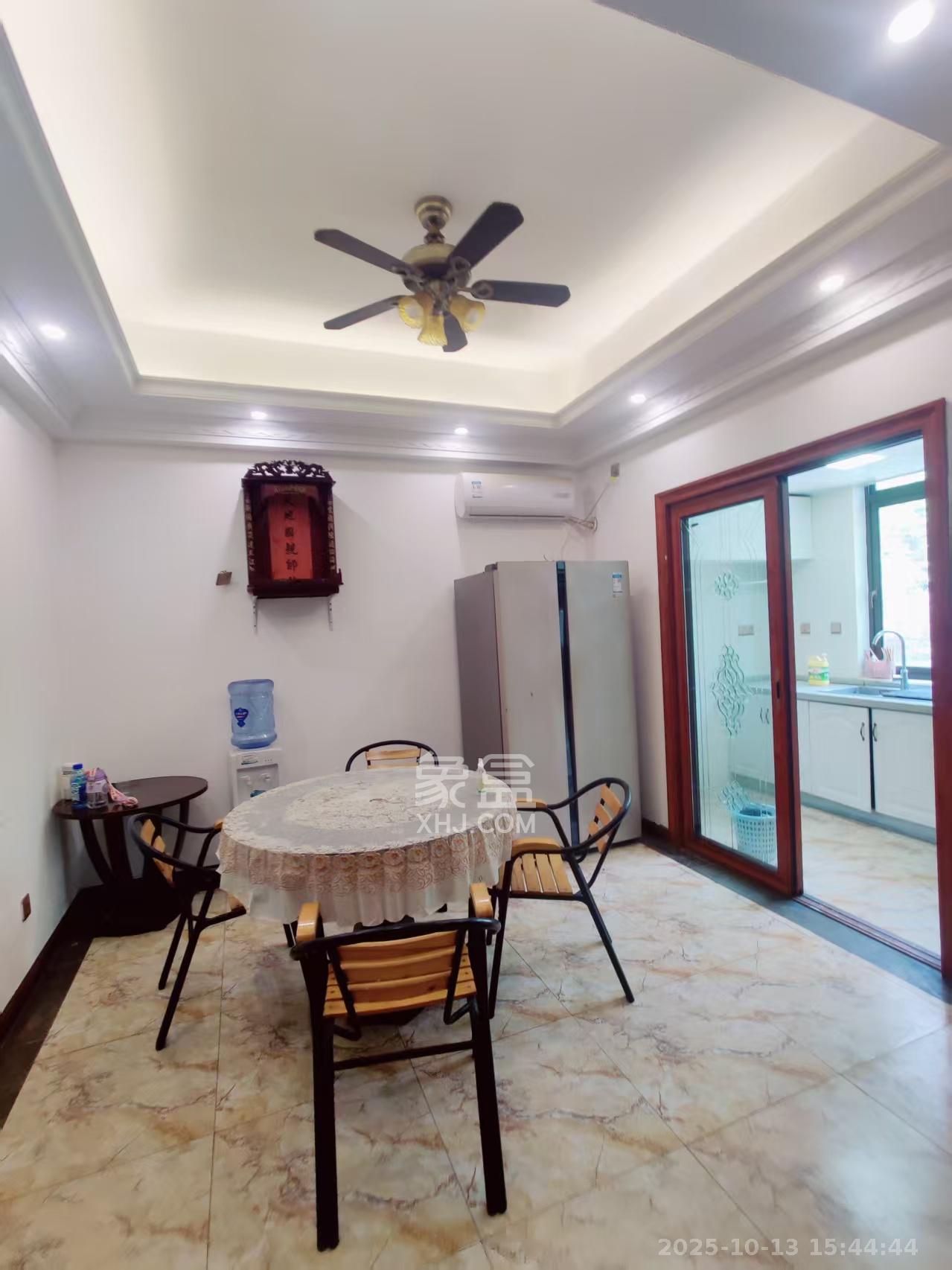 龙湖湘风原著(龙湖湘风星城)  6室3厅3卫    5500.0元/月 龙湖湘风原著(龙湖湘风星城)  6室3厅3卫    5500.0元/月室内图