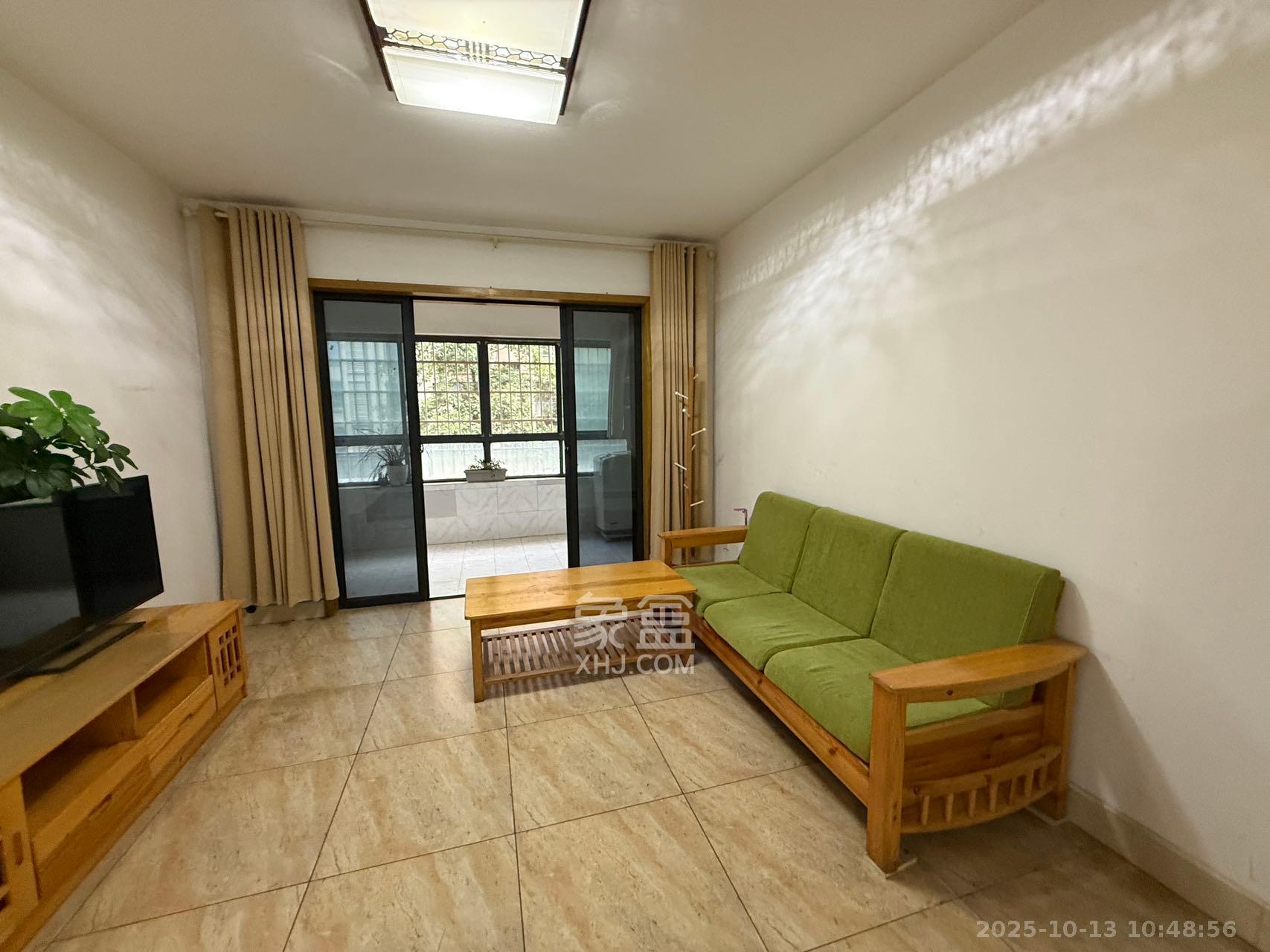 保利花园  2室1厅1卫    1800.0元/月