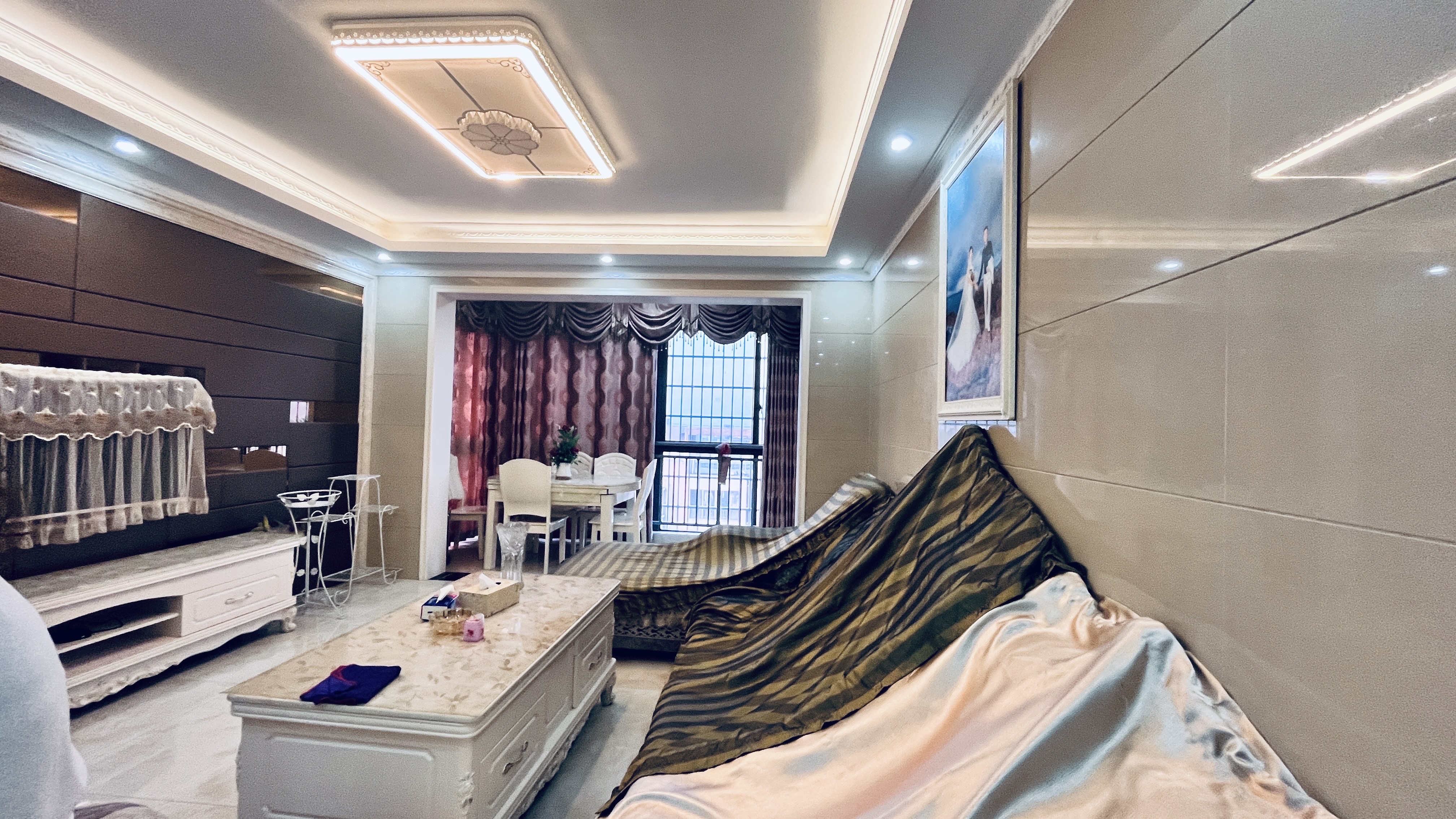 梓山豪苑 2室2厅1卫 1600.0元/月 梓山豪苑 2室2厅1卫 1600.0元/月室内图