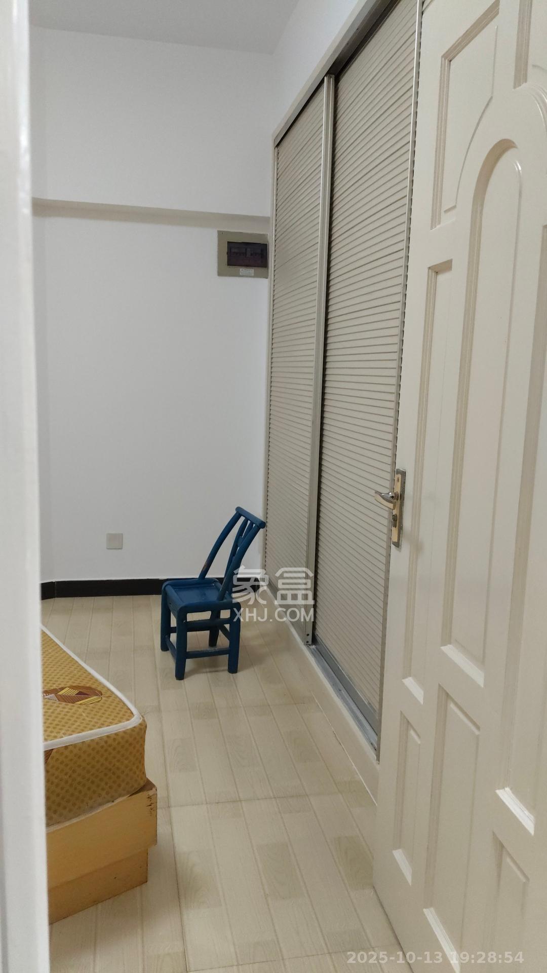 汀兰雅苑  2室1厅1卫    2300.0元/月 汀兰雅苑  2室1厅1卫    2300.0元/月室内图