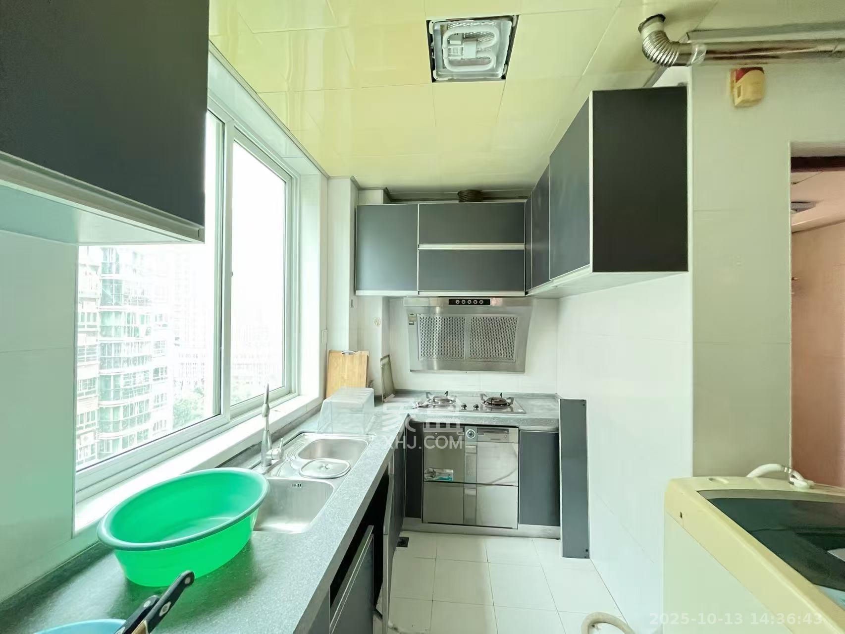 格林星城 3室2厅2卫 2400.0元/月 格林星城 3室2厅2卫 2400.0元/月室内图