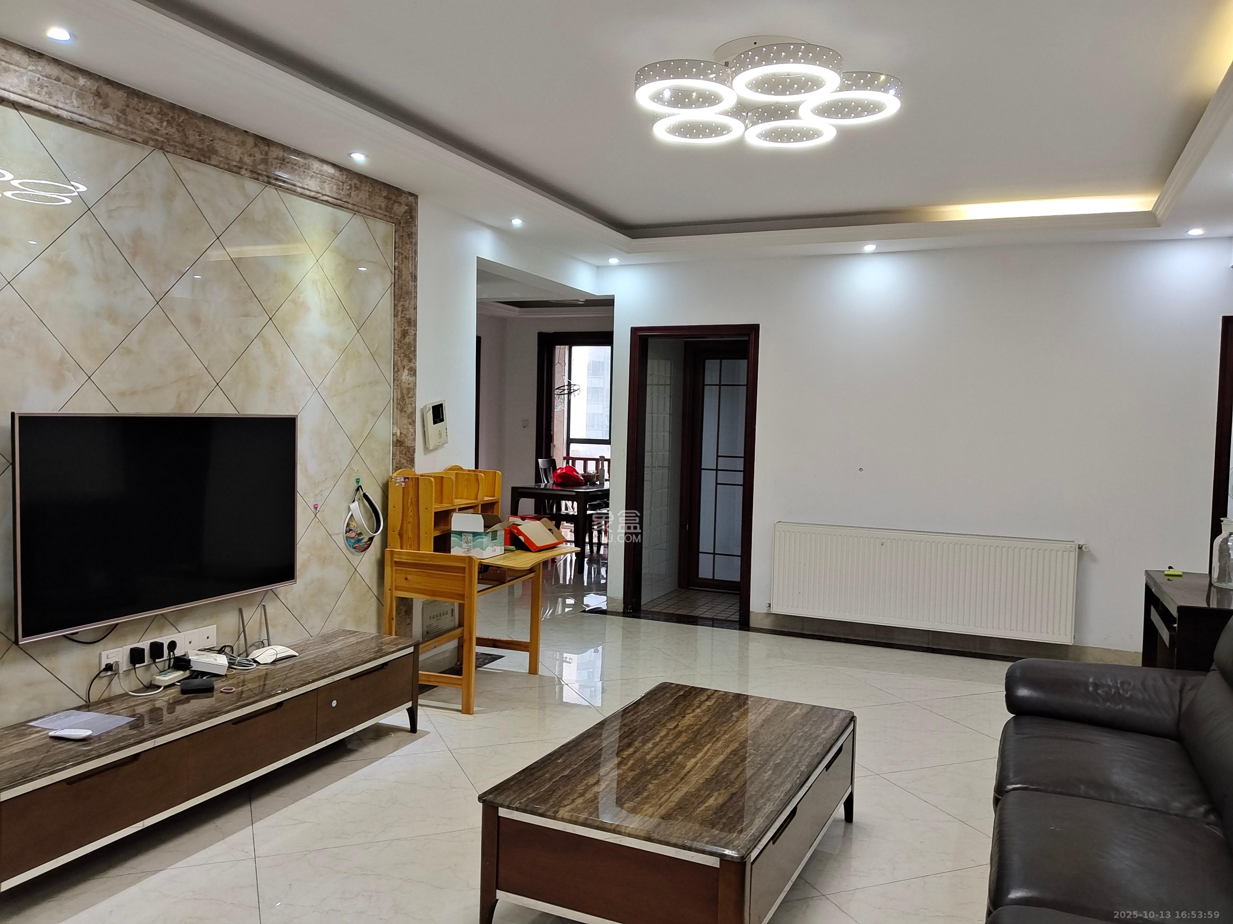 长沙欧洲城  3室2厅2卫    3400.0元/月室内图