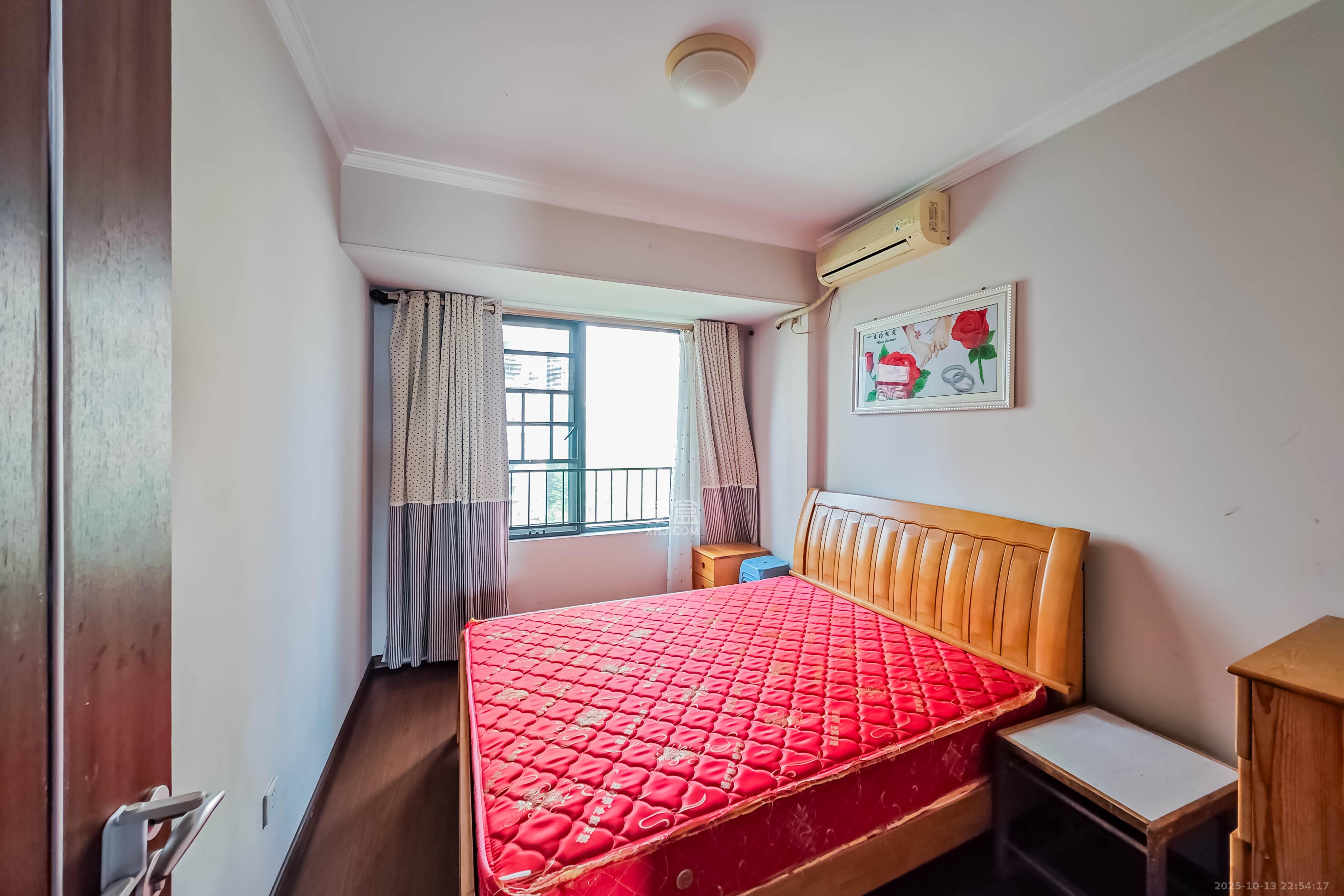 万科金域华府二期  3室2厅1卫    98.0万卧室