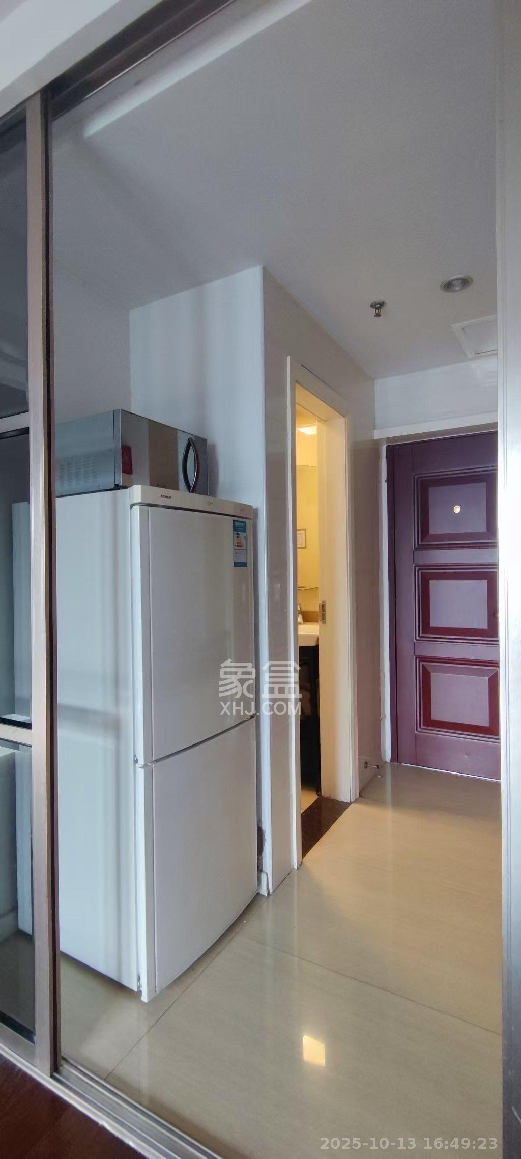 壹号公馆  1室1厅0卫    2200.0元/月 壹号公馆  1室1厅0卫    2200.0元/月室内图1