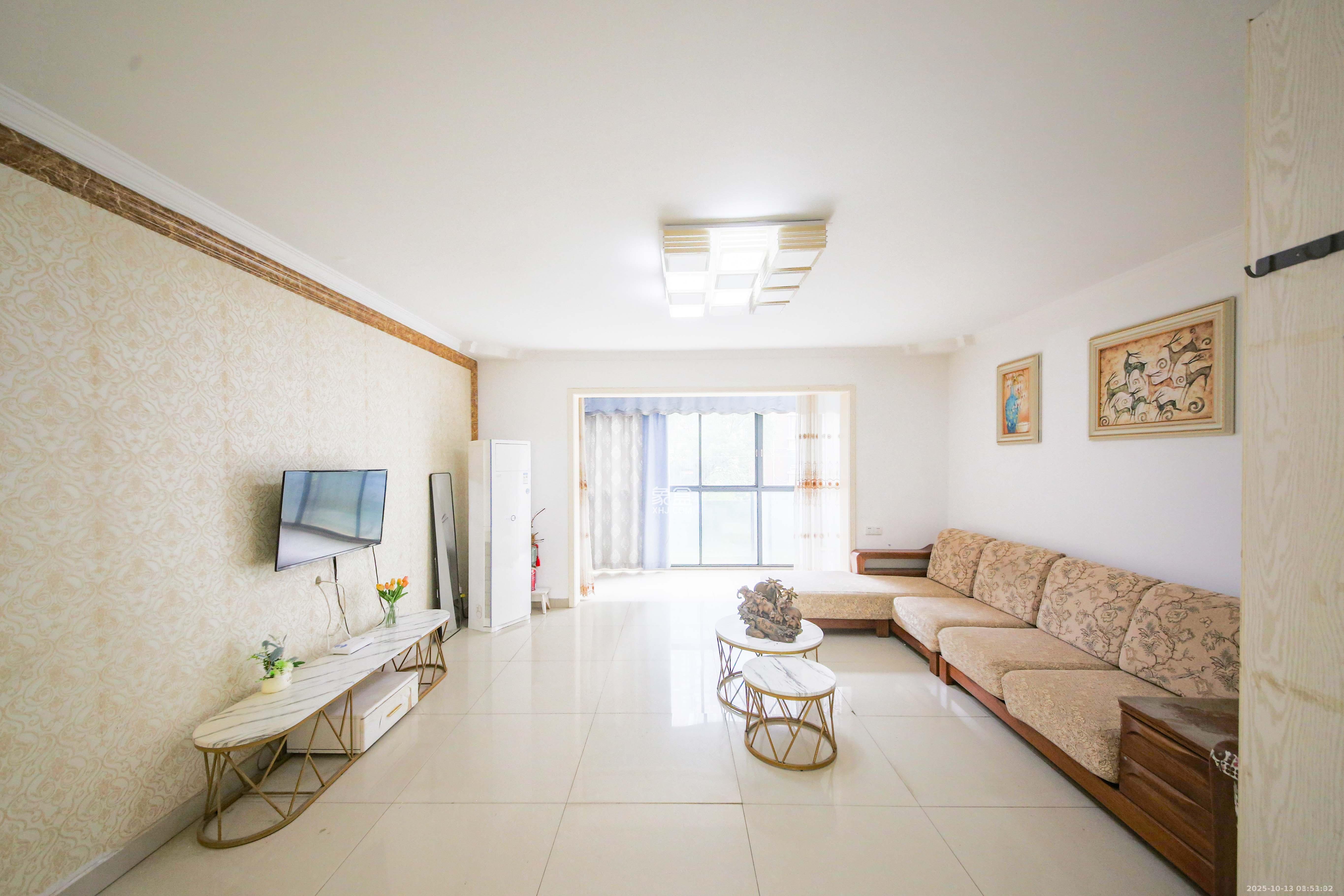 天城泰祥苑 4室2厅2卫 2600.0元/月 天城泰祥苑 4室2厅2卫 2600.0元/月室内图