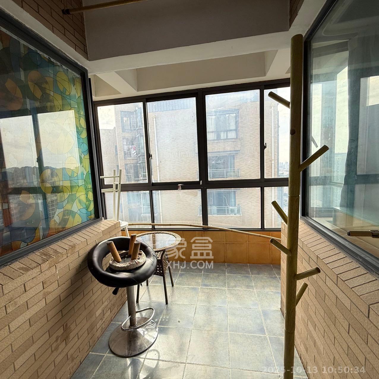 湘府9号  3室2厅2卫    3000.0元/月室内图