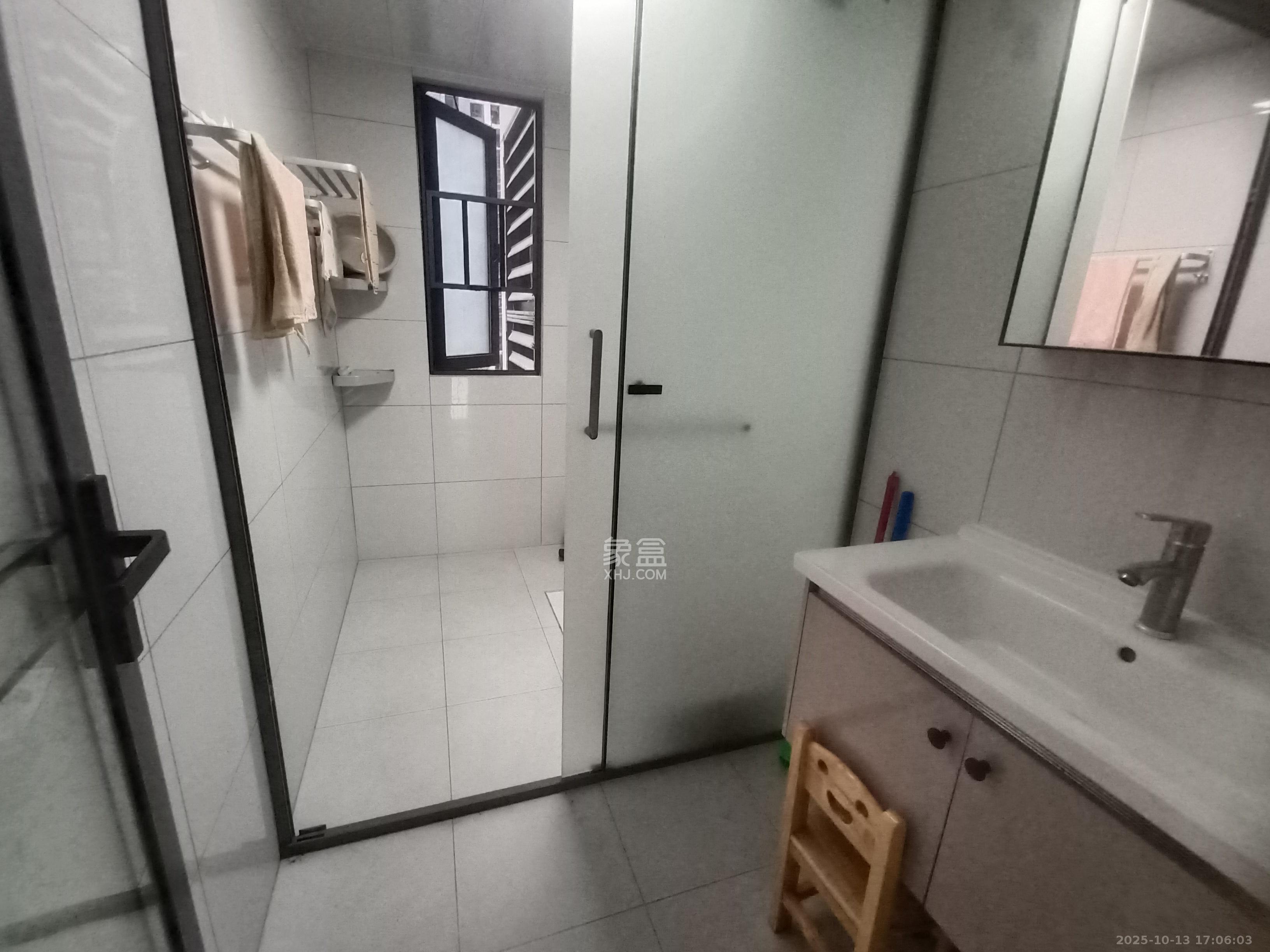 谷山景苑  3室2厅2卫    2800.0元/月 谷山景苑  3室2厅2卫    2800.0元/月室内图