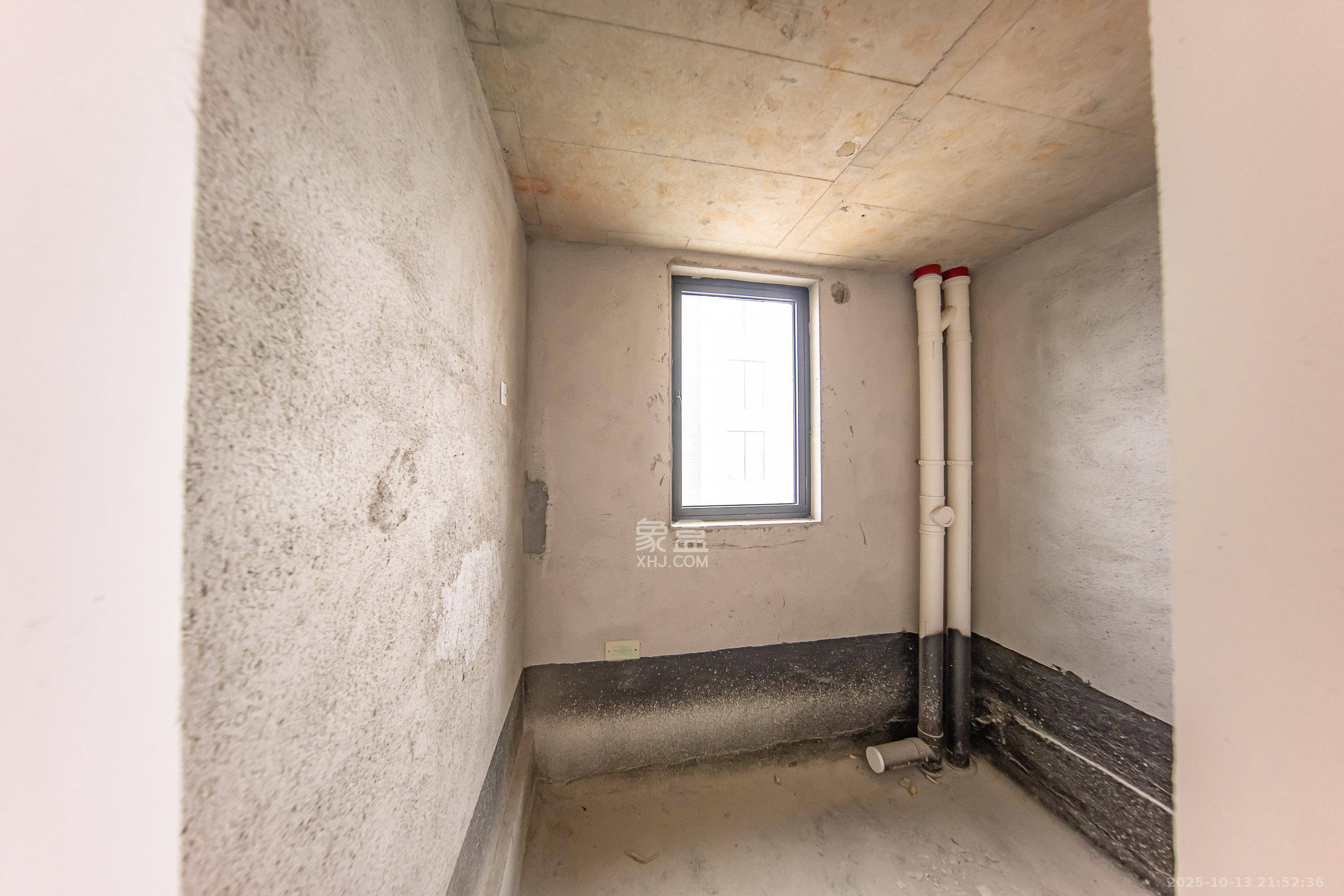 建投象山国际  1室0厅0卫    170.0万卫生间