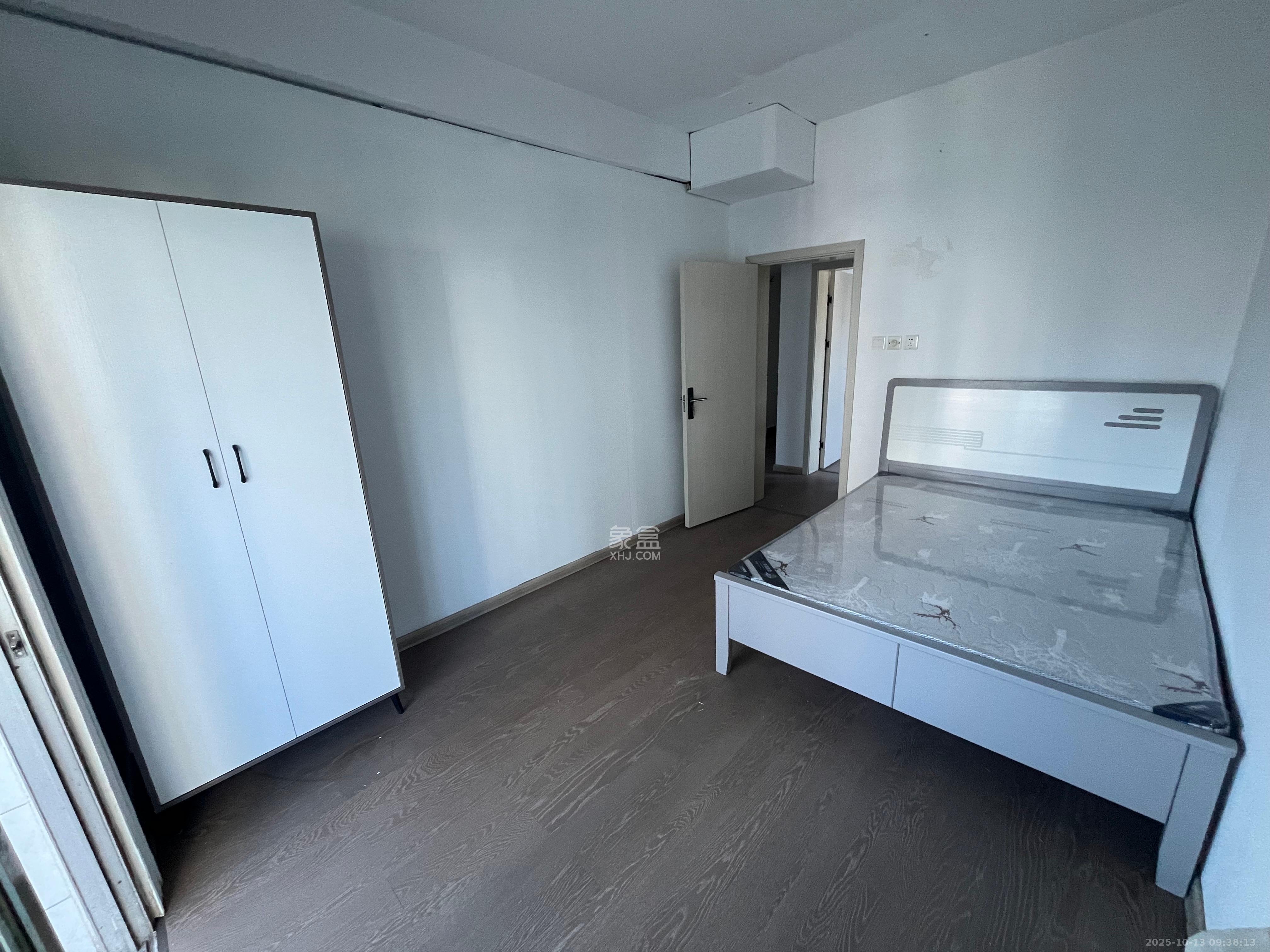 长沙市烟草专卖局单位宿舍  3室2厅2卫    2800.0元/月室内图