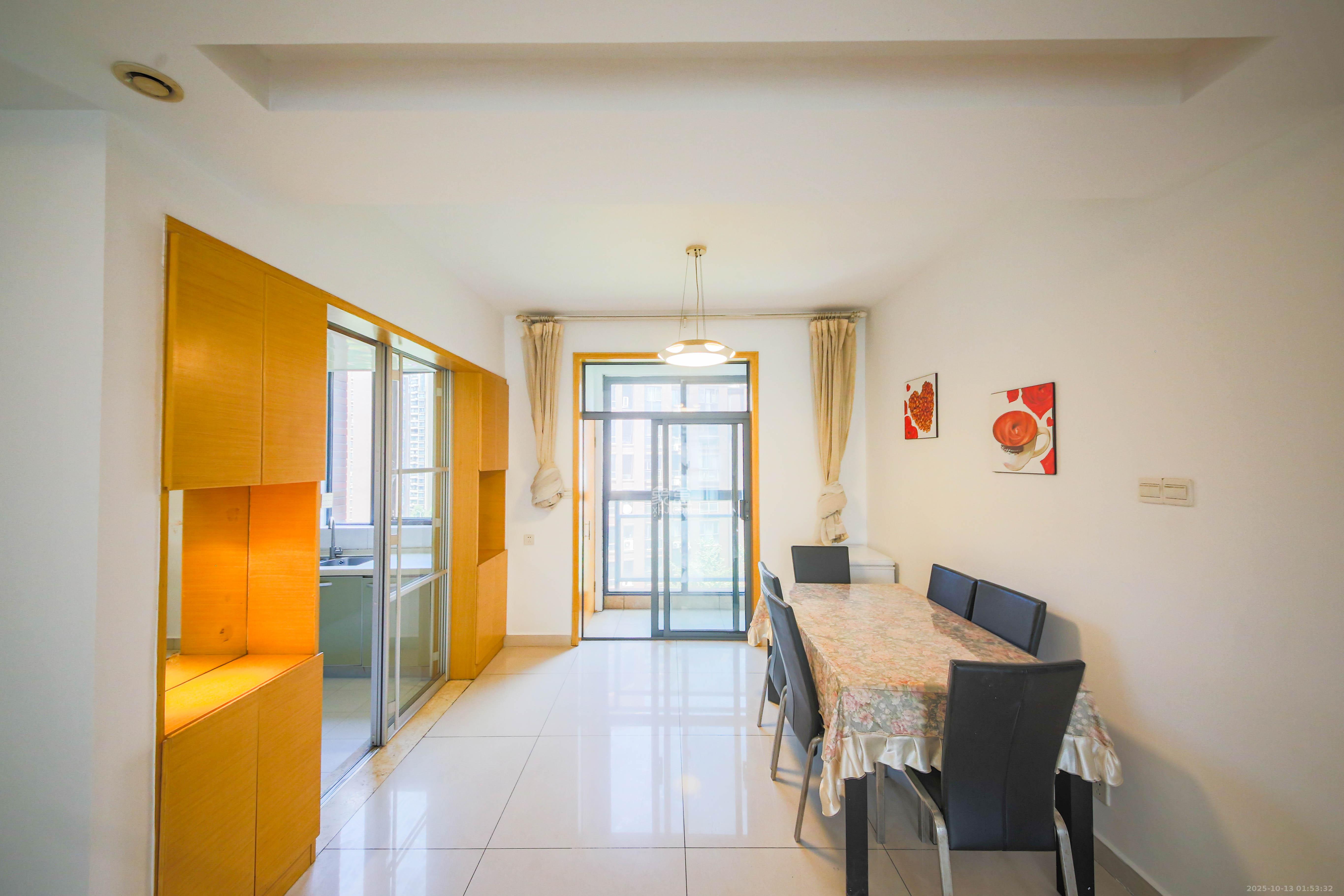 奥林匹克花园 3室2厅1卫 115.0万 奥林匹克花园 3室2厅1卫 115.0万客厅