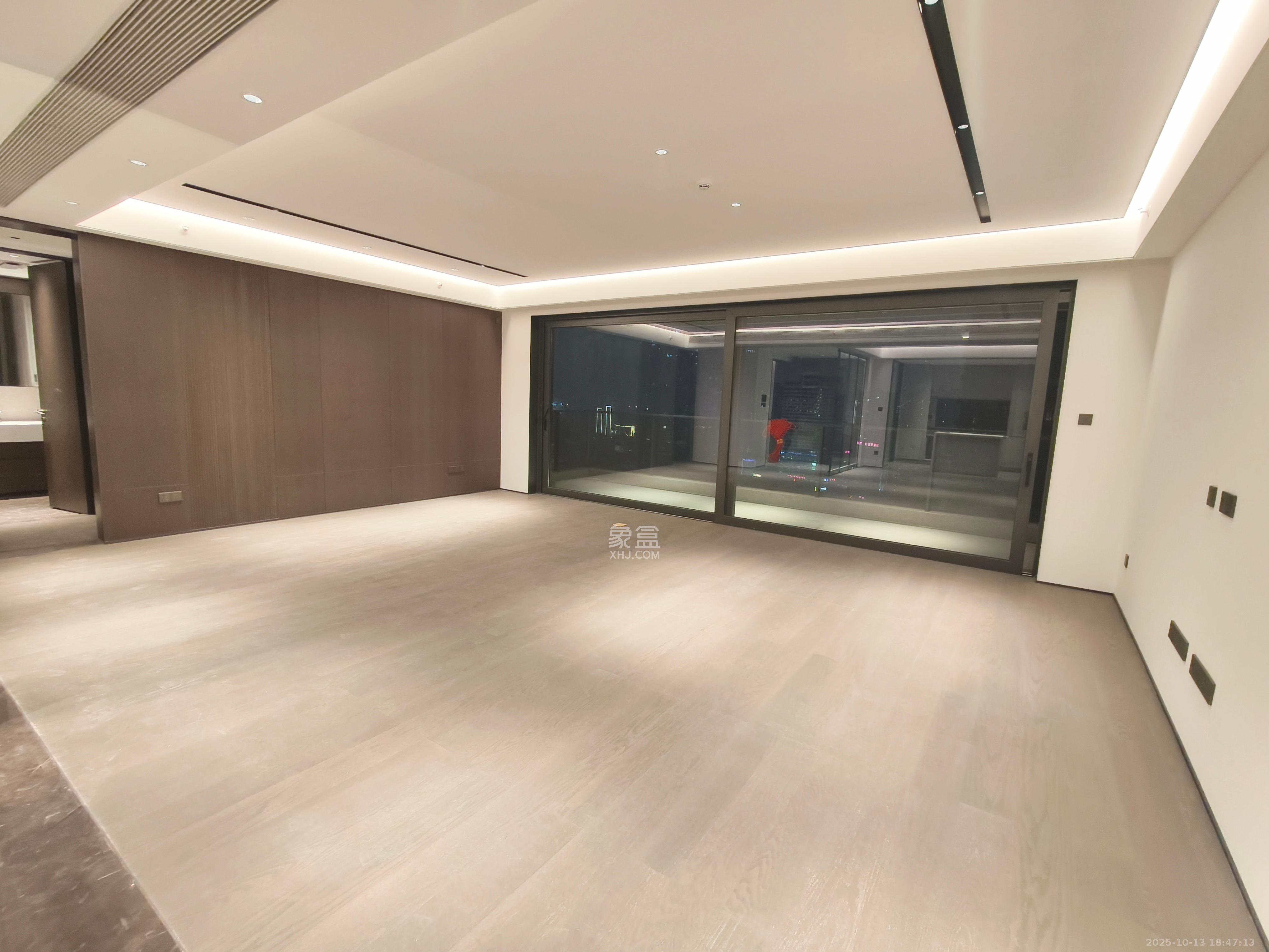 万科瑧湾汇  5室2厅3卫    15000.0元/月 万科瑧湾汇  5室2厅3卫    15000.0元/月室内图