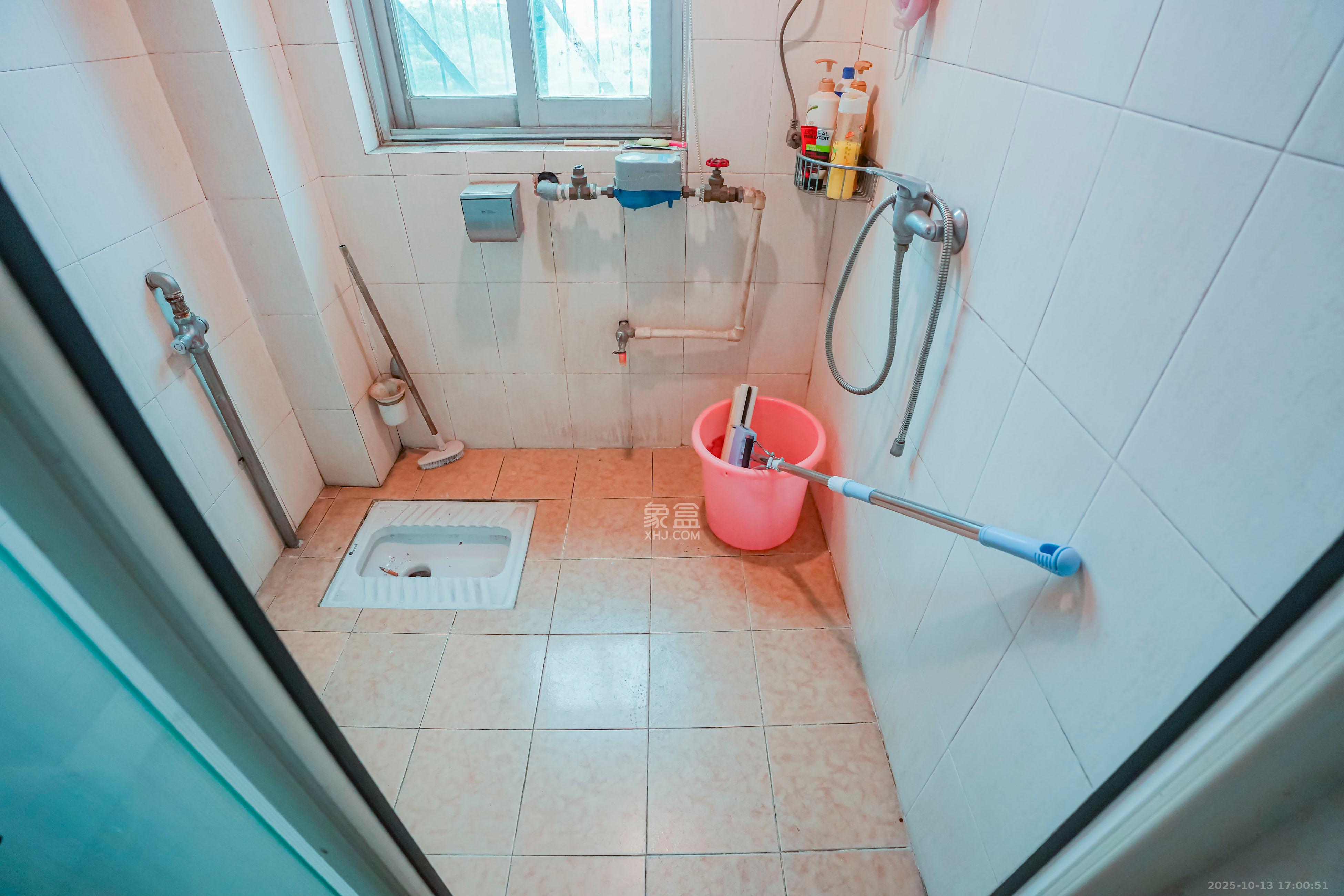 南天花园  1室2厅2卫    88.0万 南天花园  1室2厅2卫    88.0万卫生间