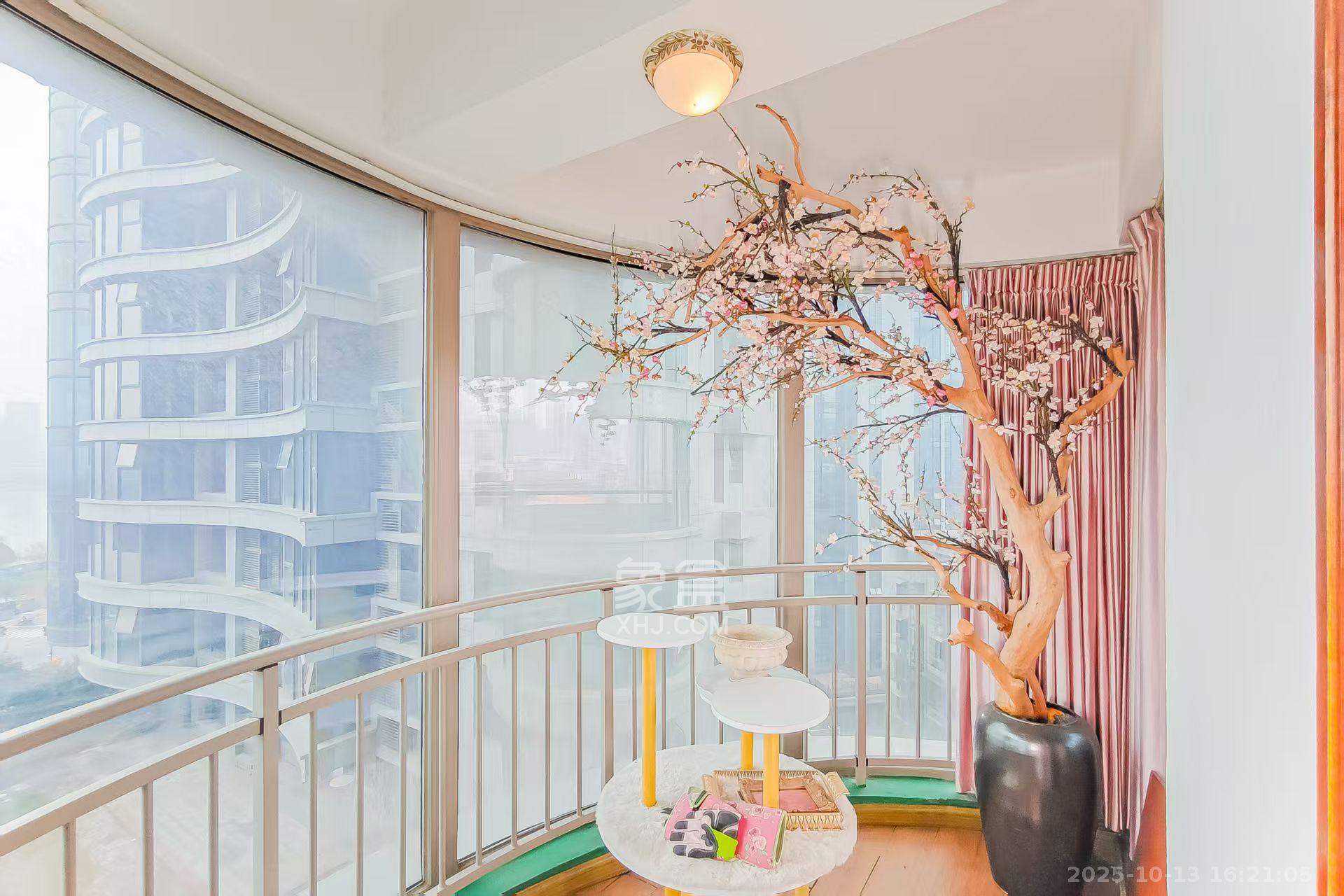 潮宗御苑 4室1厅2卫 7300.0元/月 潮宗御苑 4室1厅2卫 7300.0元/月室内图